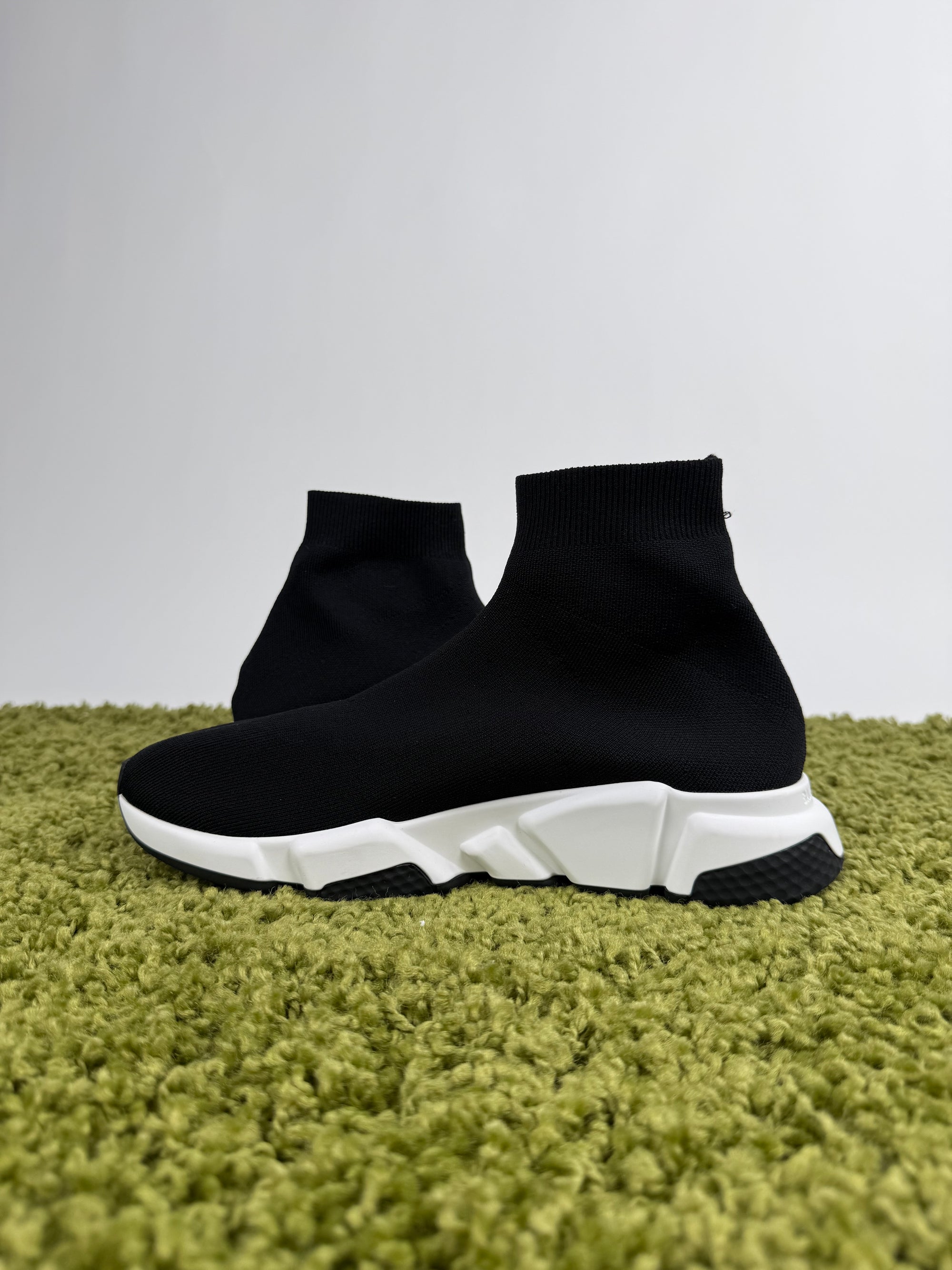 Balenciaga speed 42