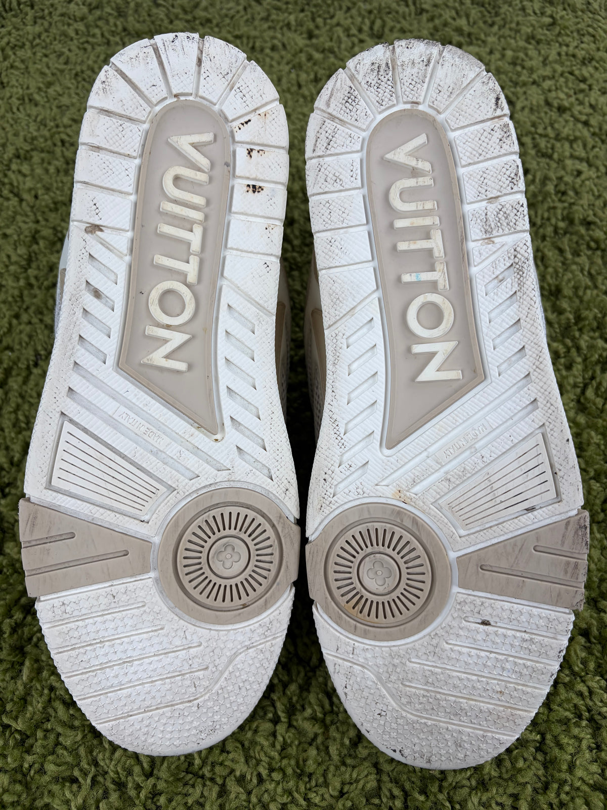 Louis Vuitton Skate Beige 8