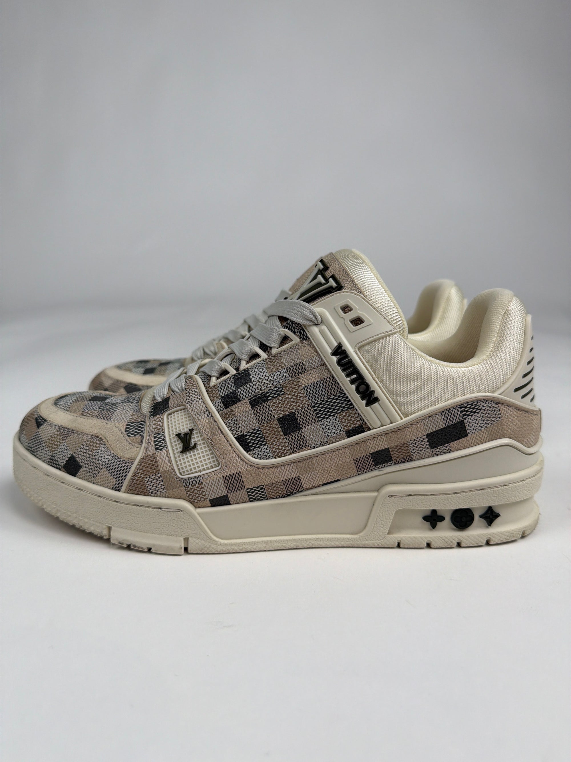 Louis Vuitton trainer Size 6=40 veste 41