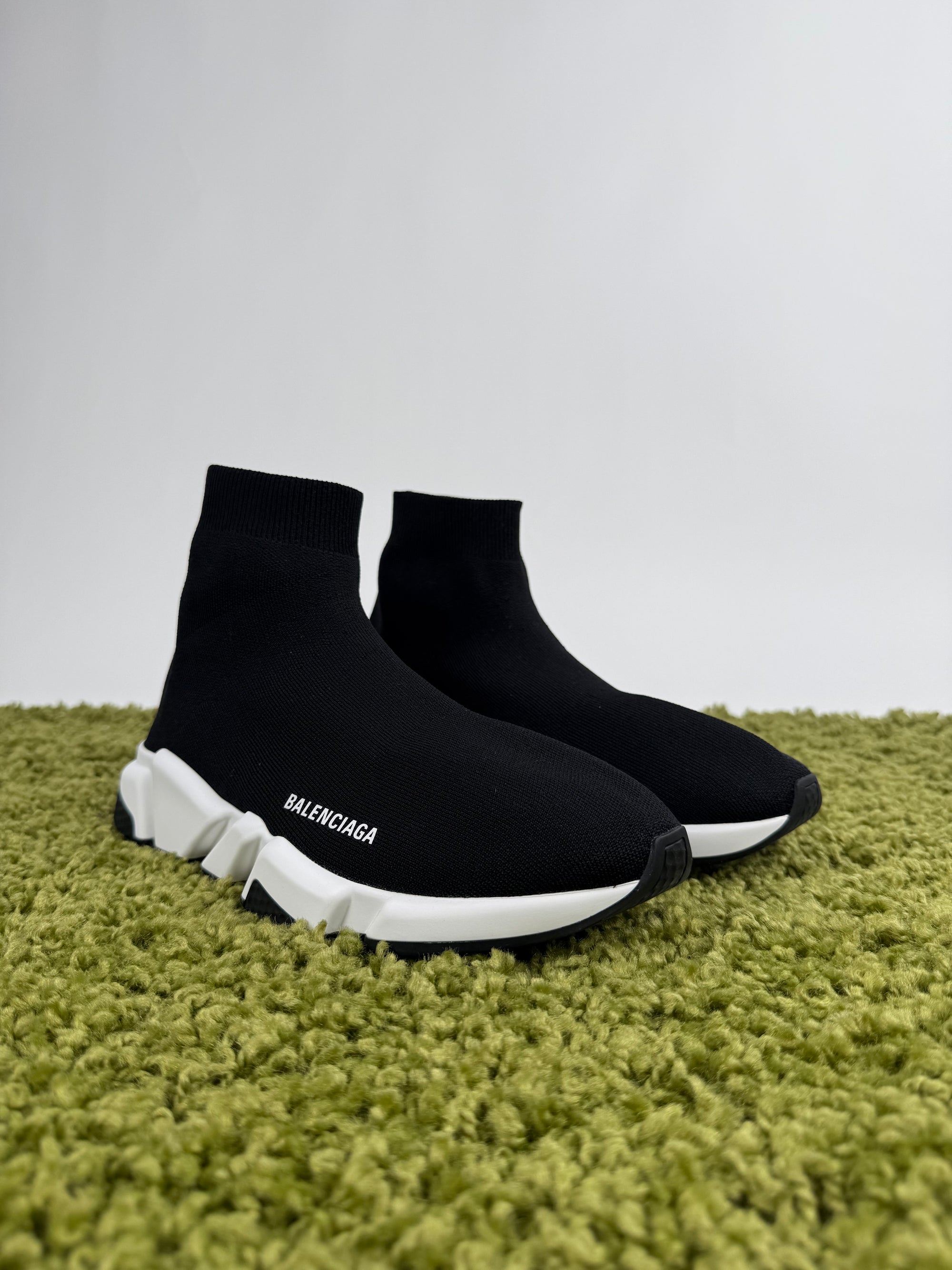 Balenciaga speed 42