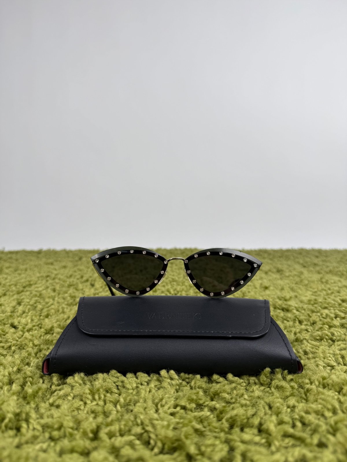 Occhiali da sole Valentino Cat Eye 2033 Nero - Second Hand Di Fiore