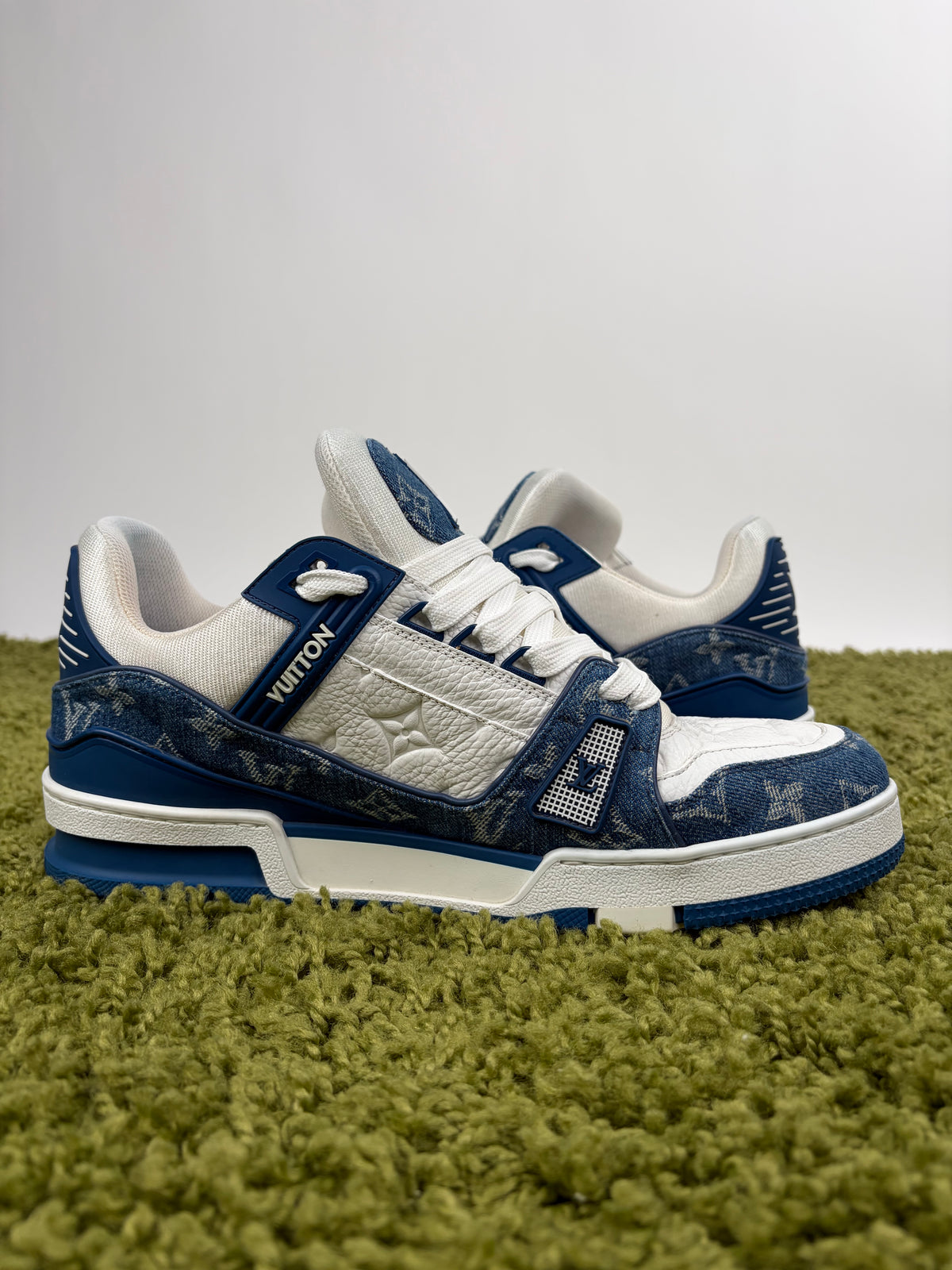 Louis Vuitton Trainer in Denim Blu 8.5