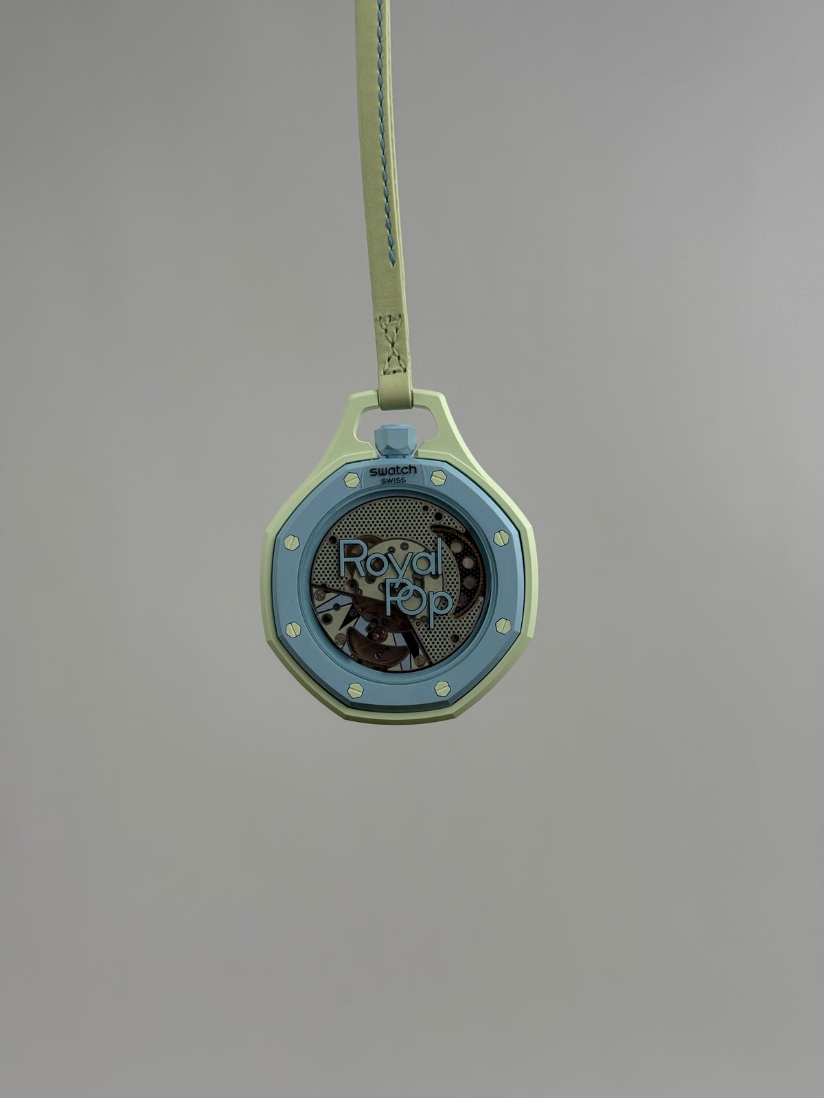 Audemars Piguet x Swatch della collezione Bioceramic Royal Pop
