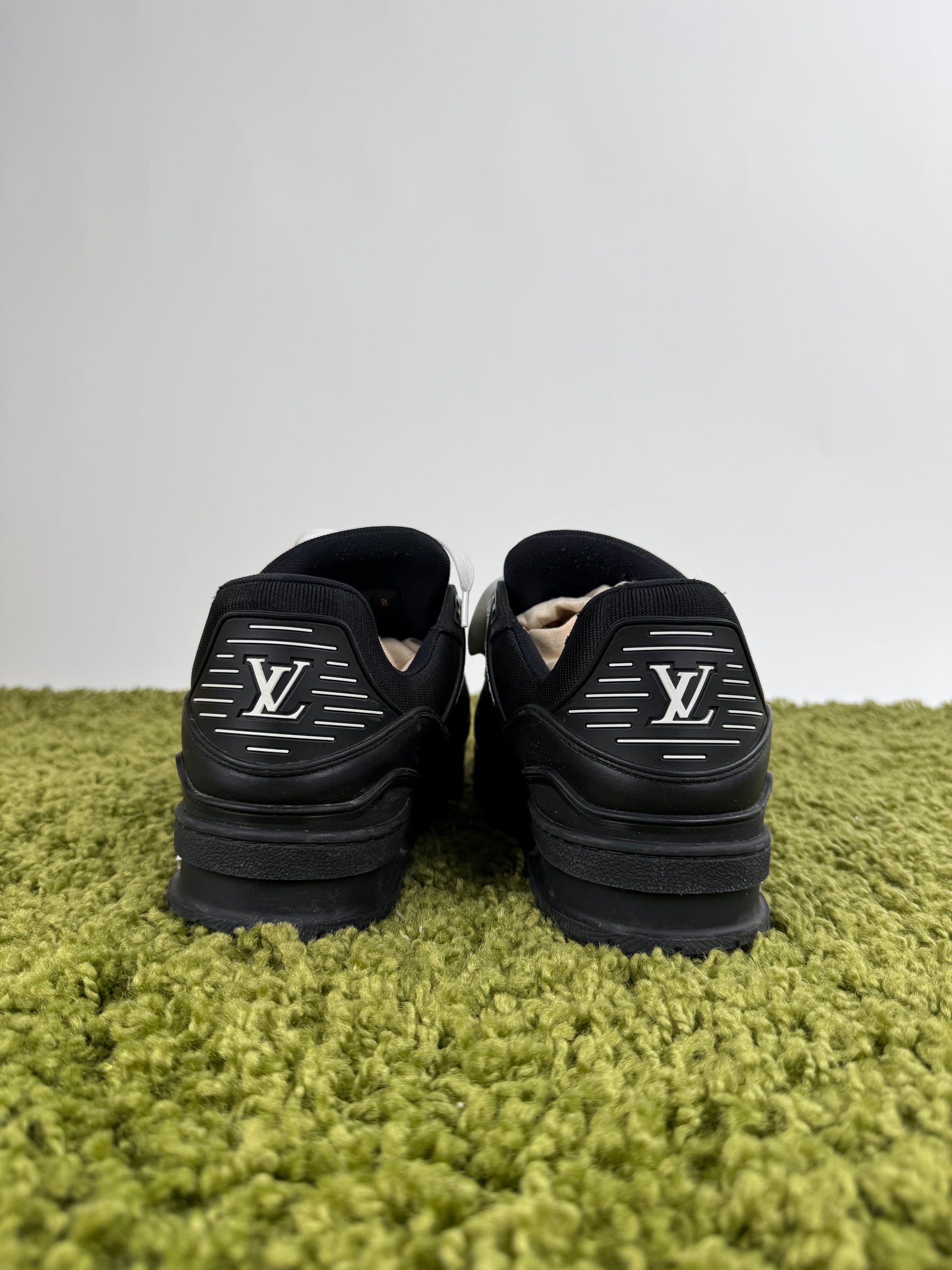 Louis Vuitton Trainer Nera 8