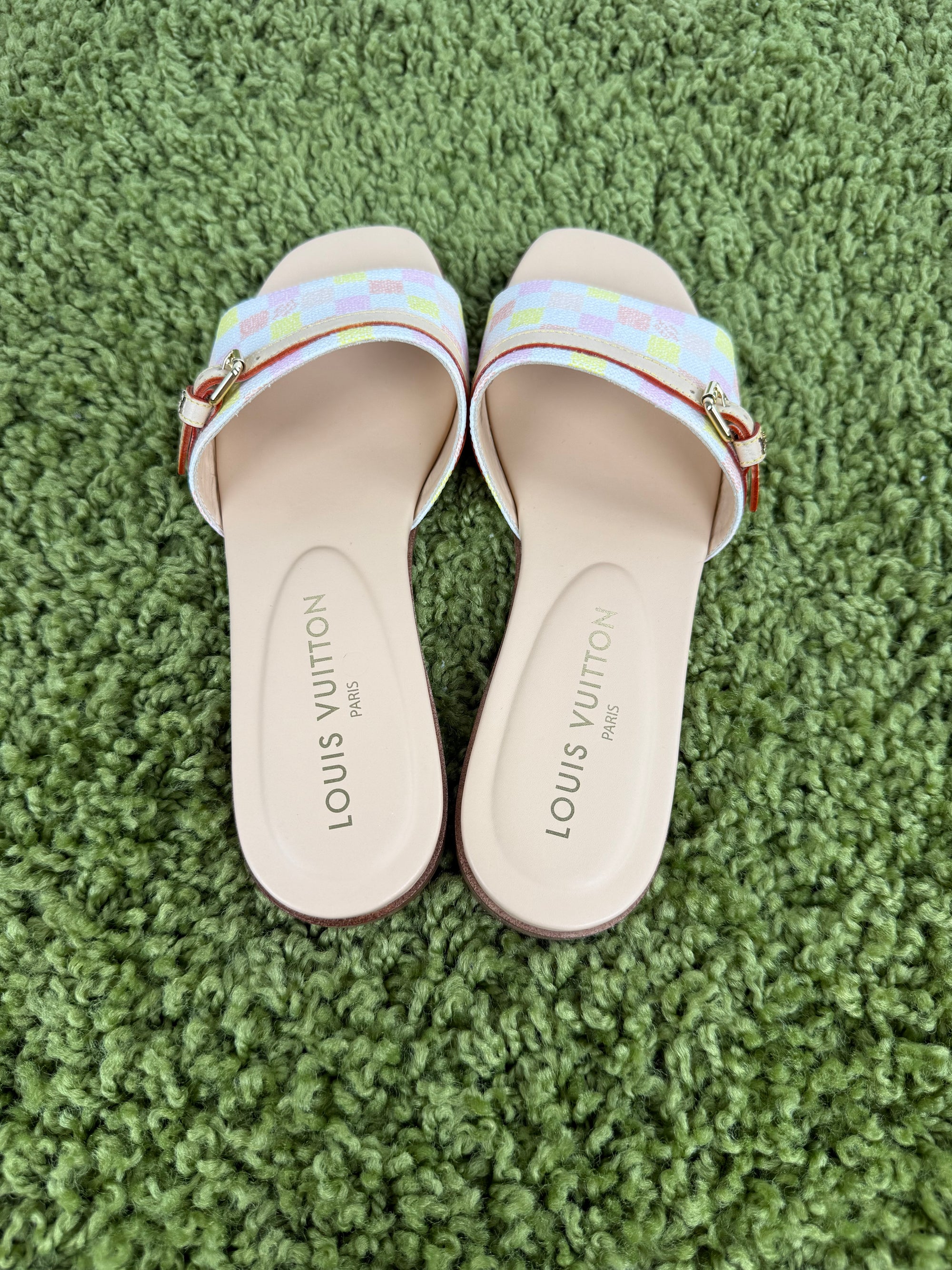 Sandali Louis Vuitton beige Multicolor 37