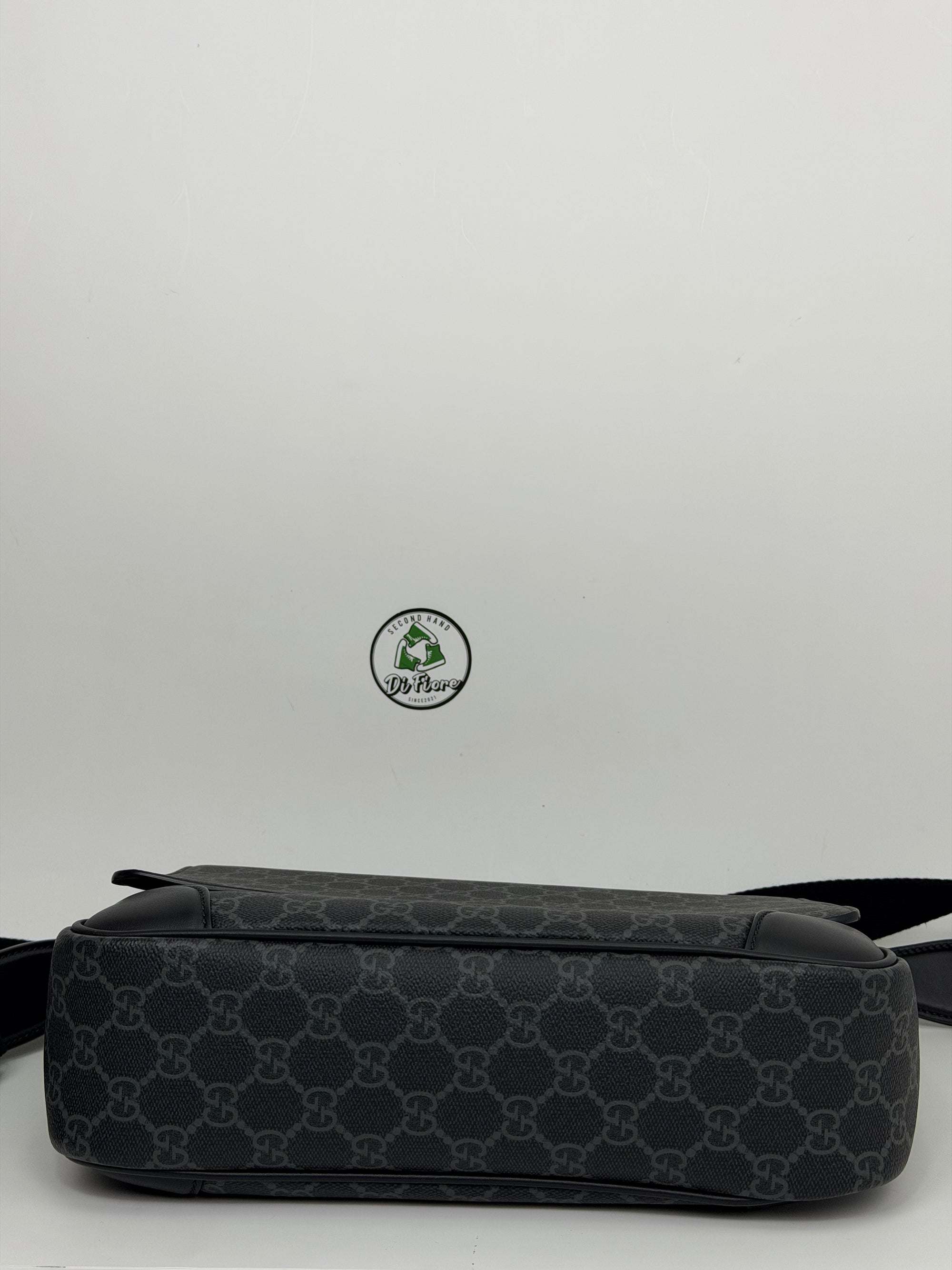 Borsello Gucci grigio e nero