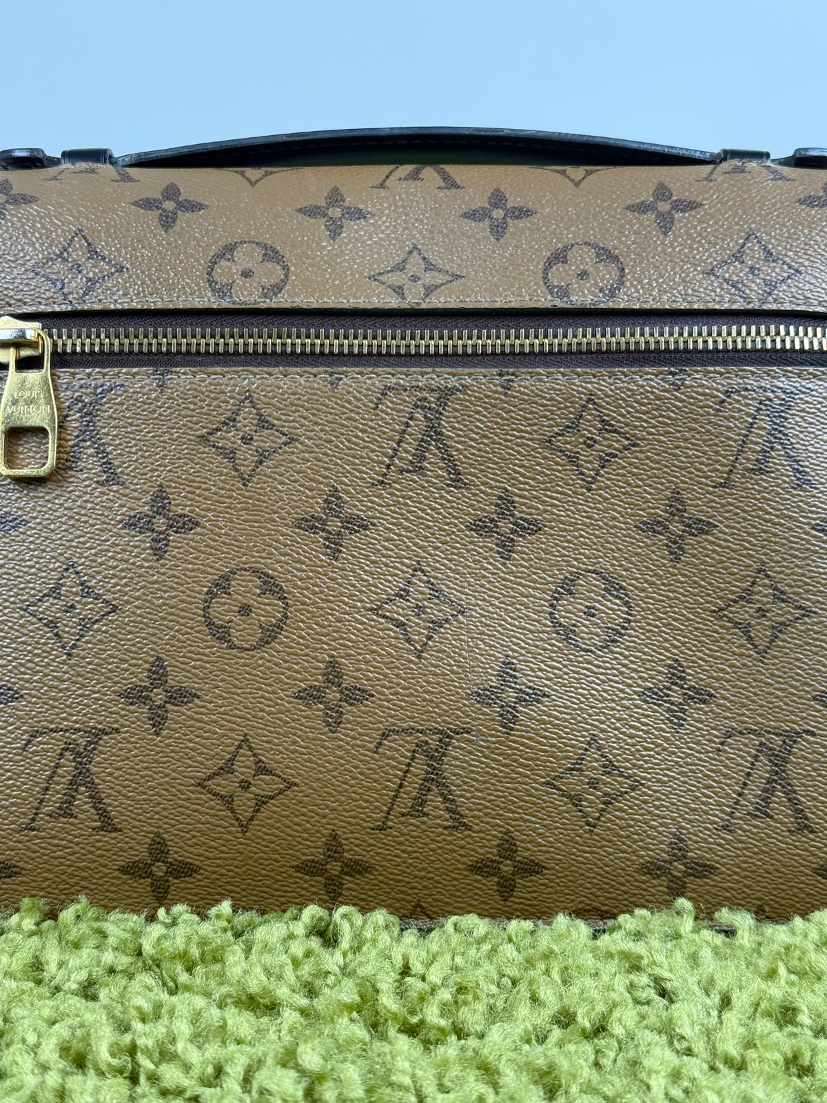Borsa Louis Vuitton Metis in tela Monogram Reverse Marrone