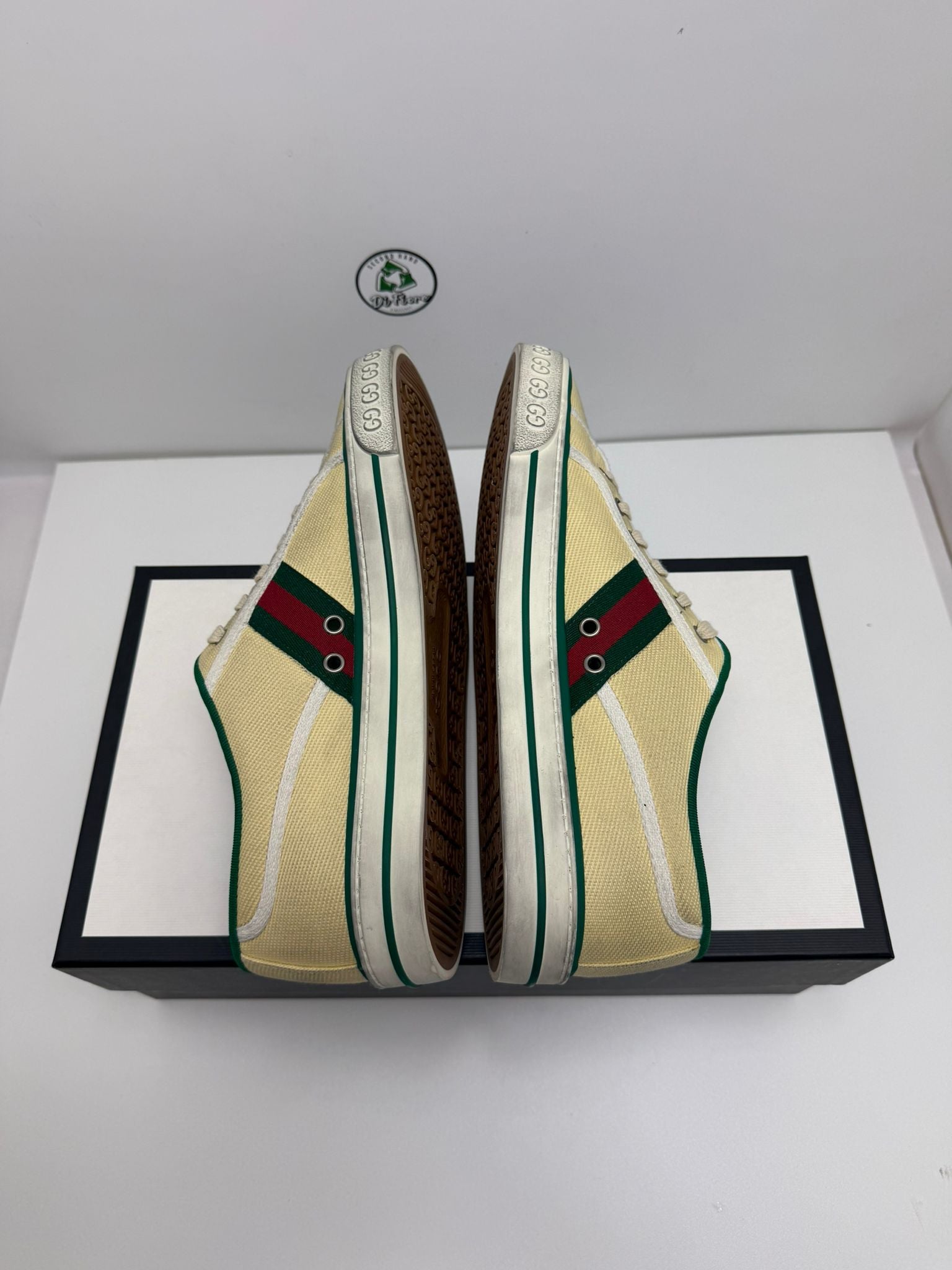 Gucci tennis Size 9=43 veste 43.5/44