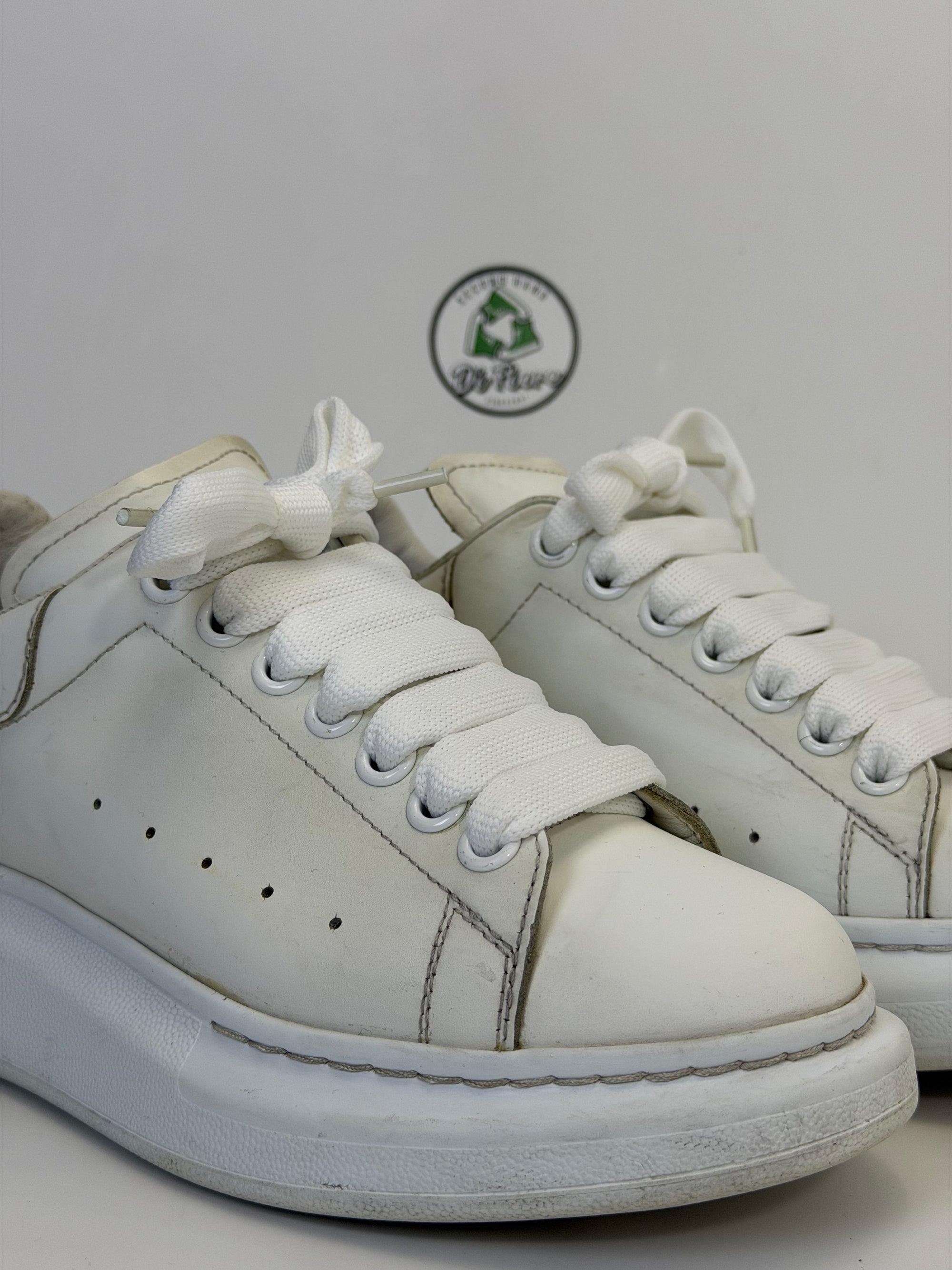 Alexander McQueen 37