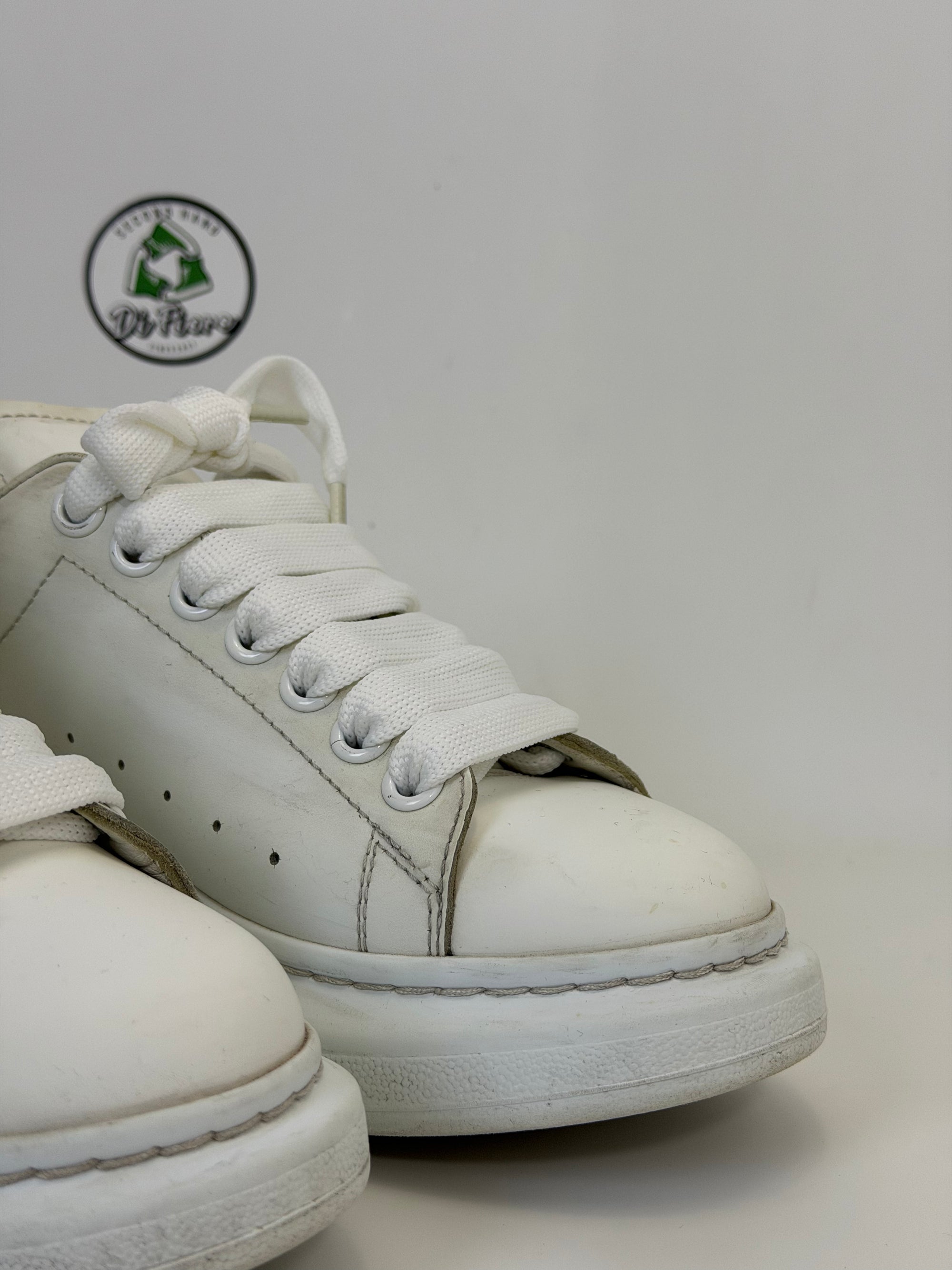 Alexander McQueen 37