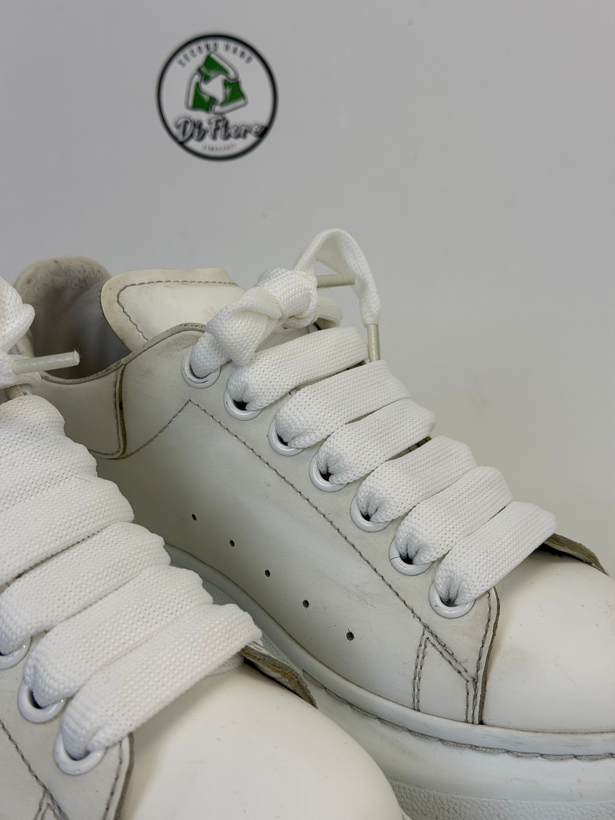 Alexander McQueen 37