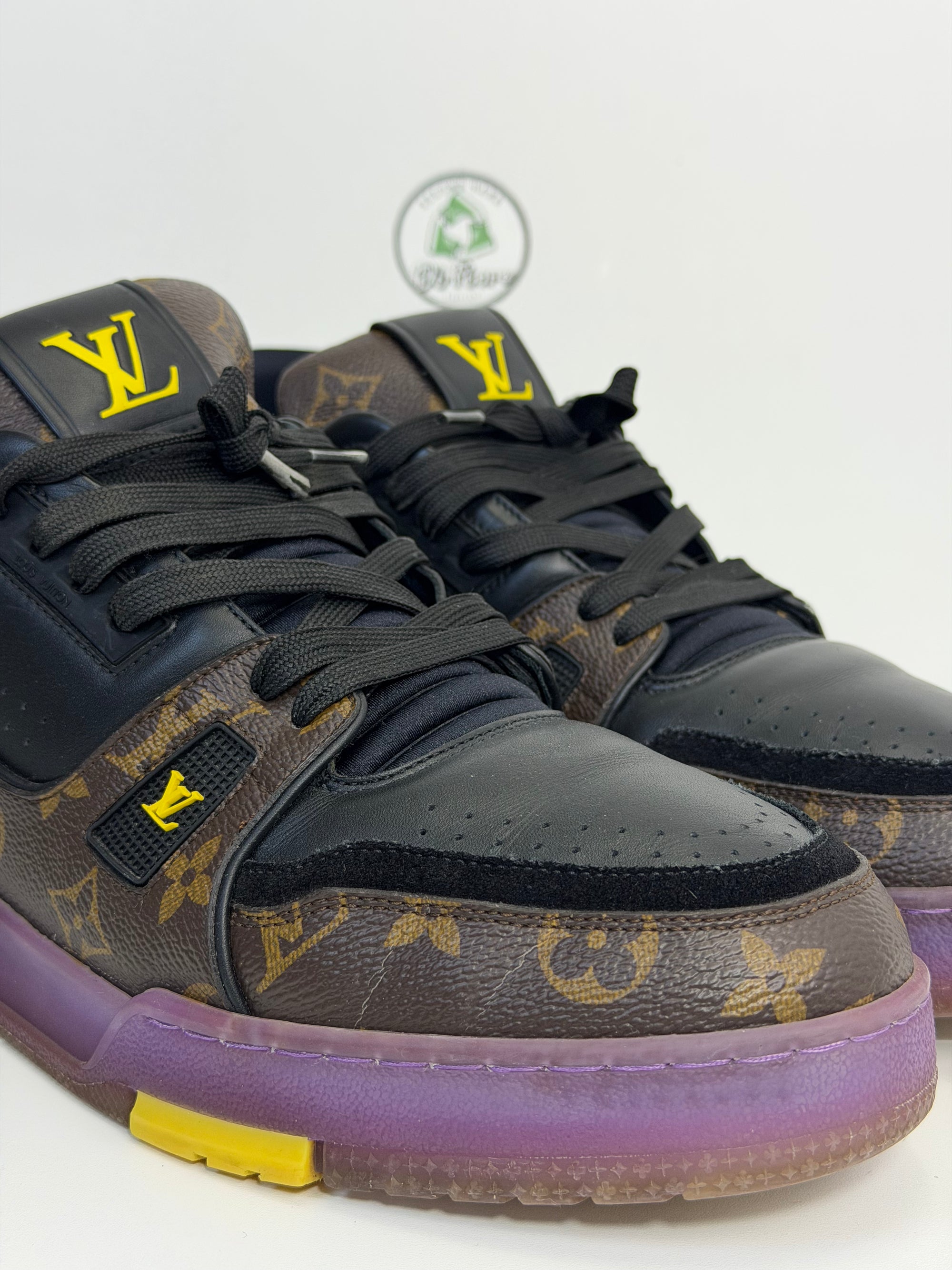 Louis Vuitton trainer 44