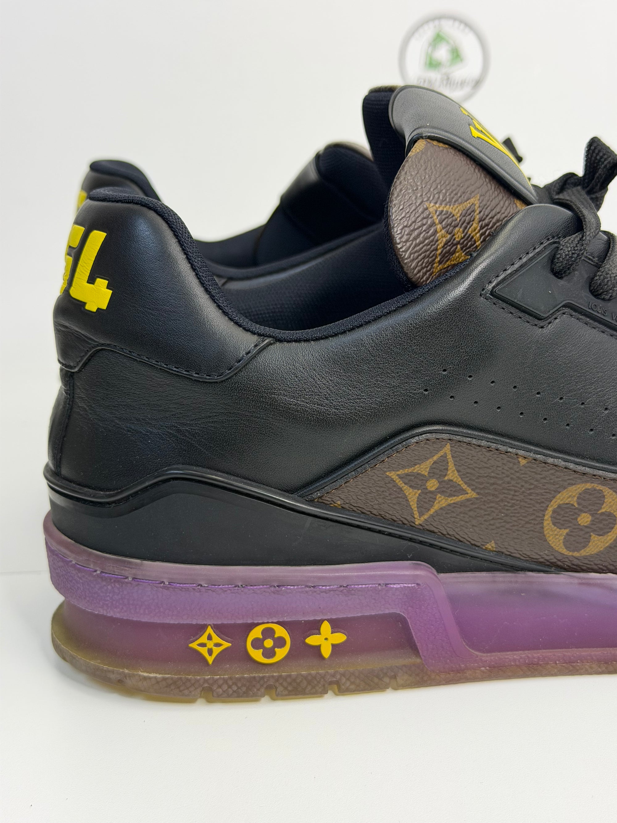 Louis Vuitton trainer 44