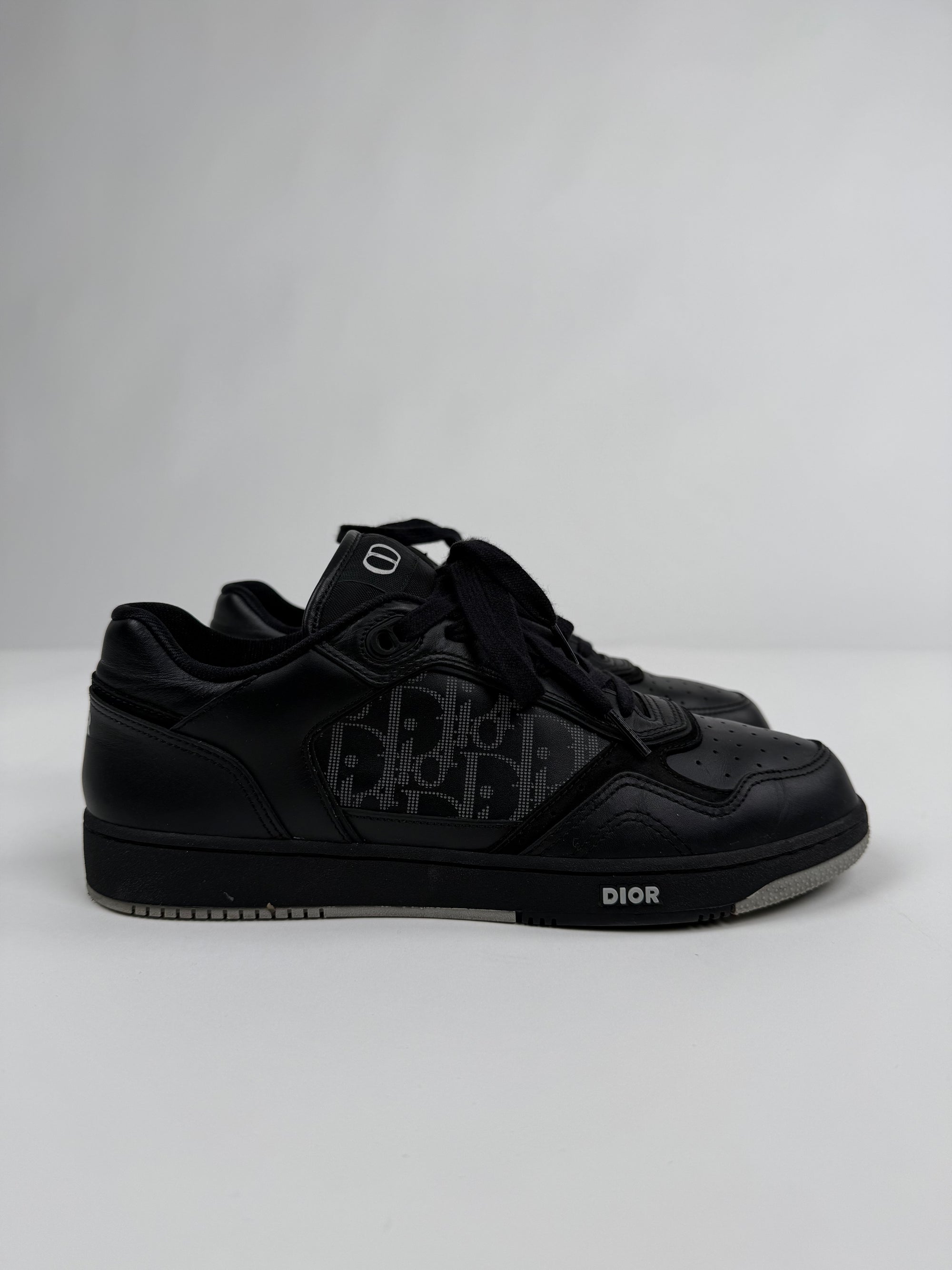 Dior Sneaker B27