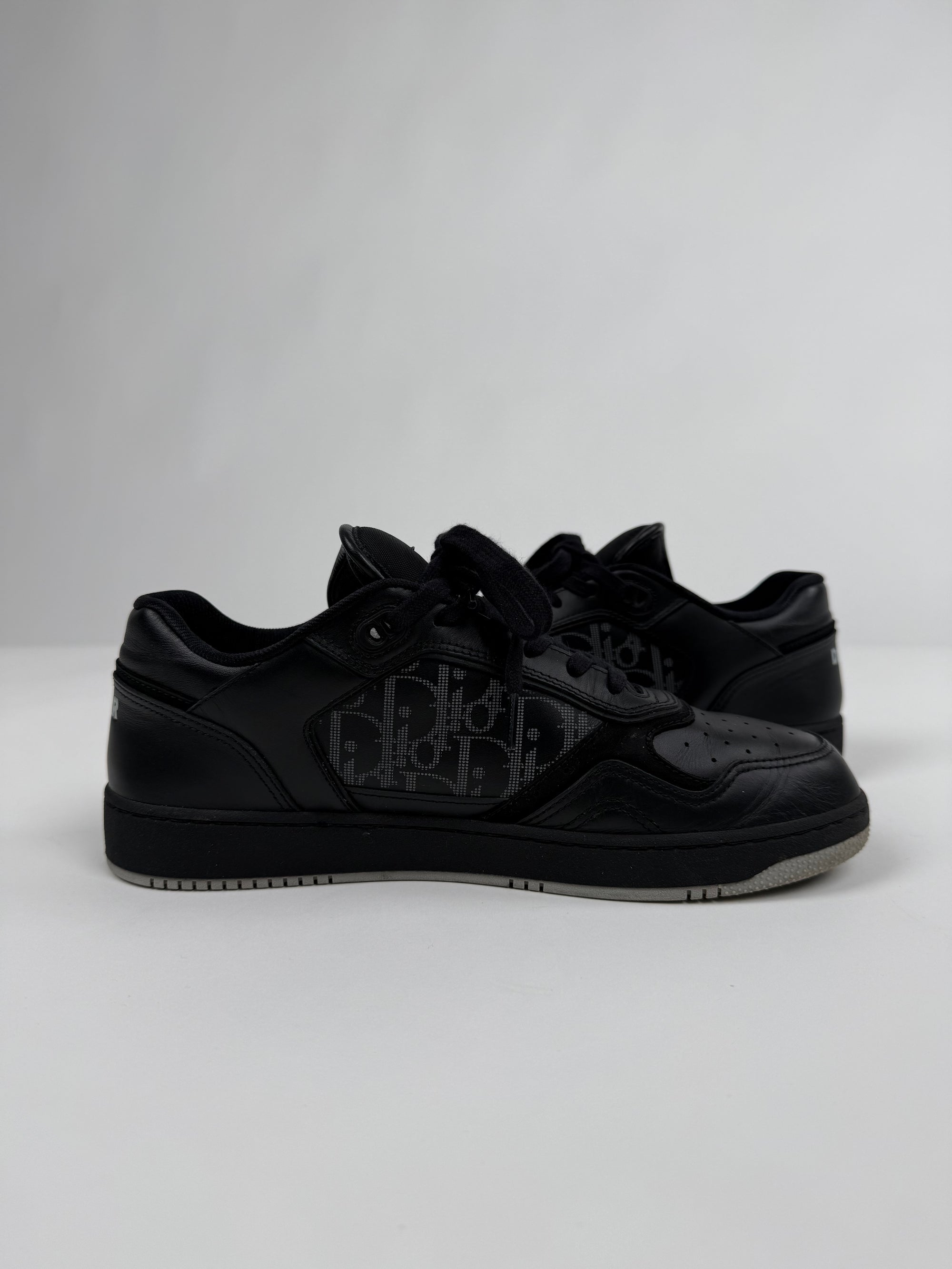 Dior Sneaker B27