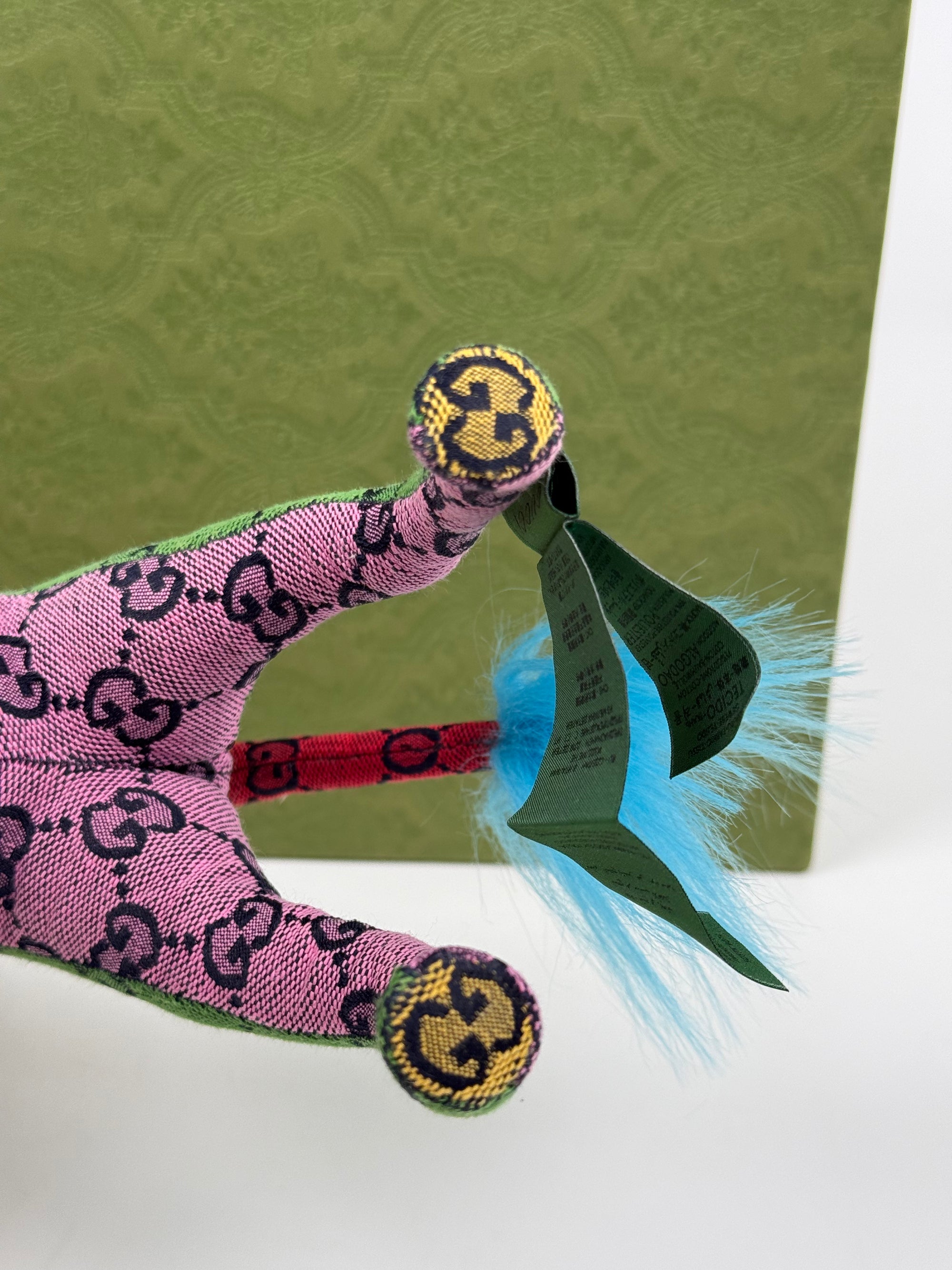 Giraffa Gucci