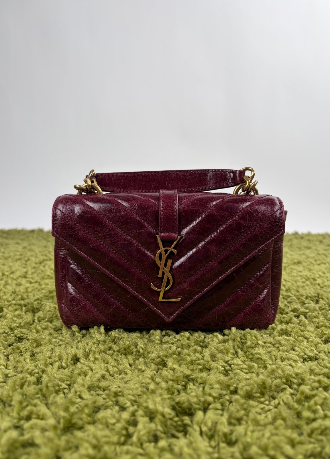 Borsa Yves Saint Laurent College Mini in Pelle Lucida Bordeaux - Second Hand Di Fiore