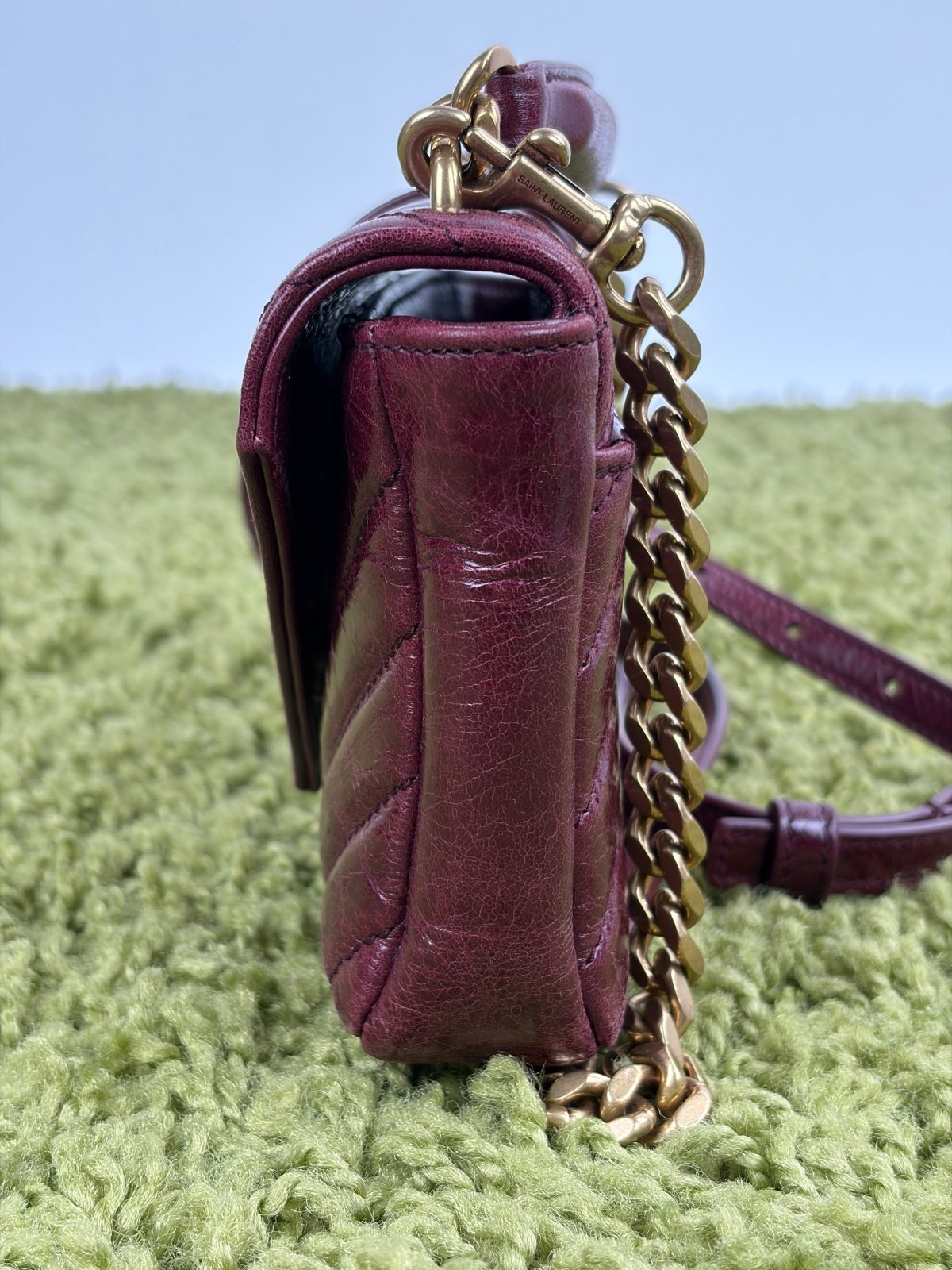 Borsa Yves Saint Laurent College Mini in Pelle Lucida Bordeaux - Second Hand Di Fiore