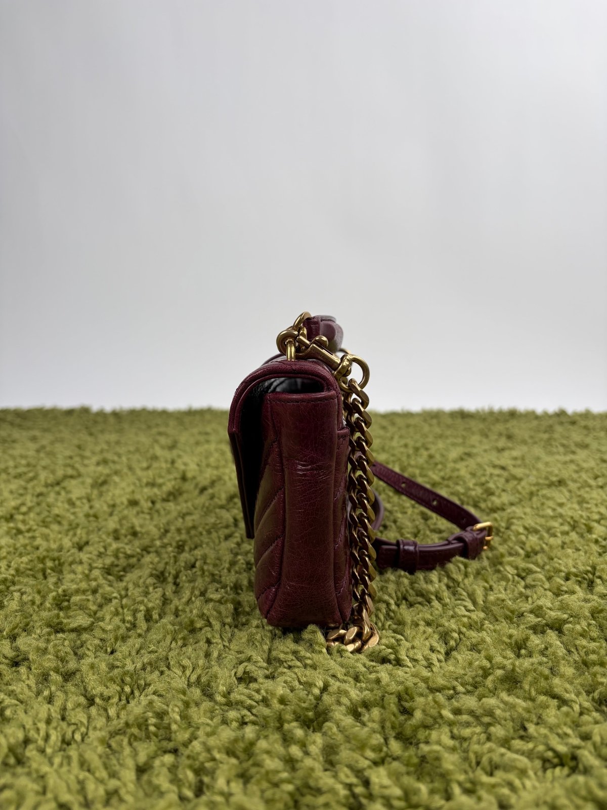 Borsa Yves Saint Laurent College Mini in Pelle Lucida Bordeaux - Second Hand Di Fiore