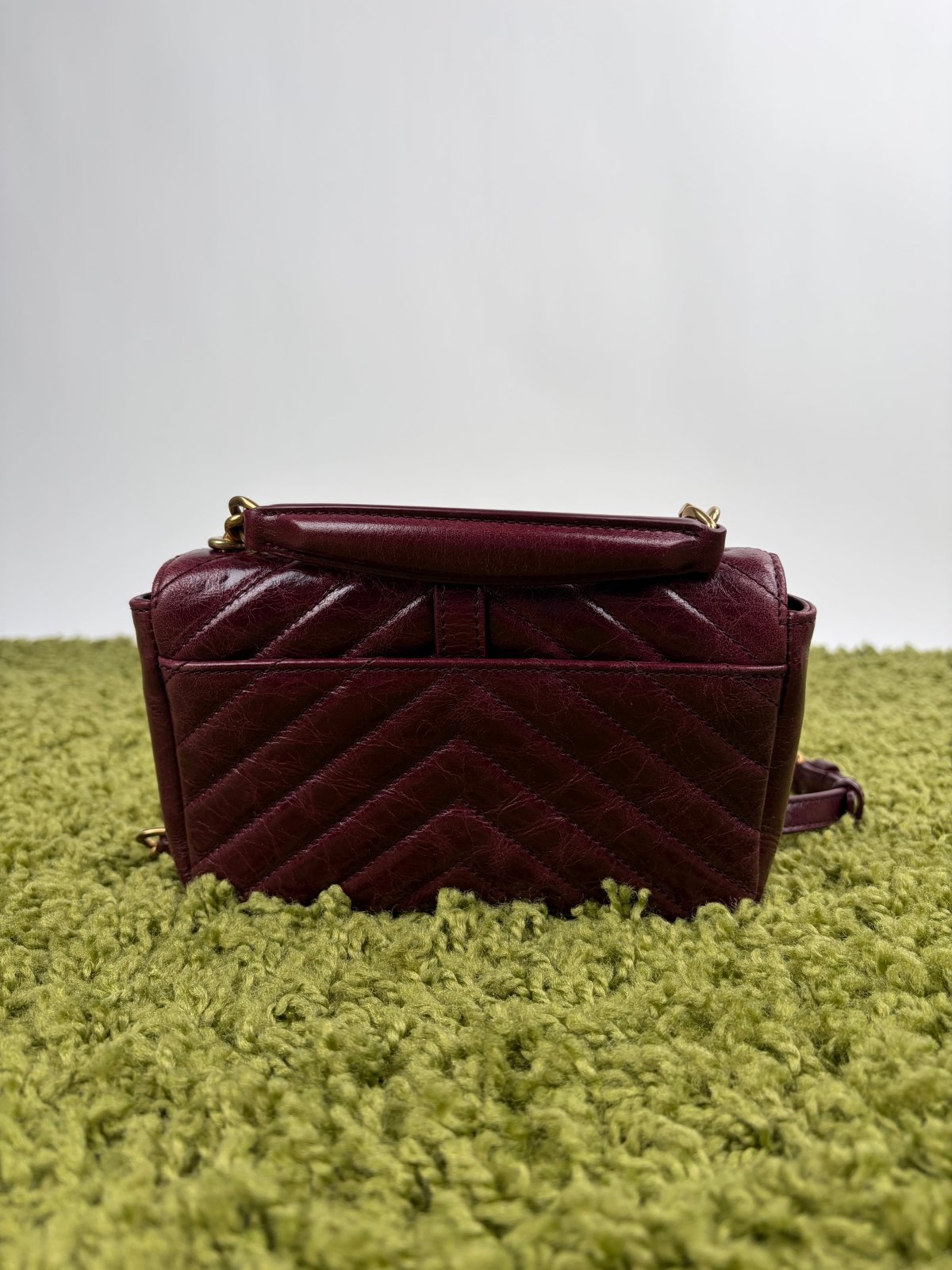 Borsa Yves Saint Laurent College Mini in Pelle Lucida Bordeaux - Second Hand Di Fiore