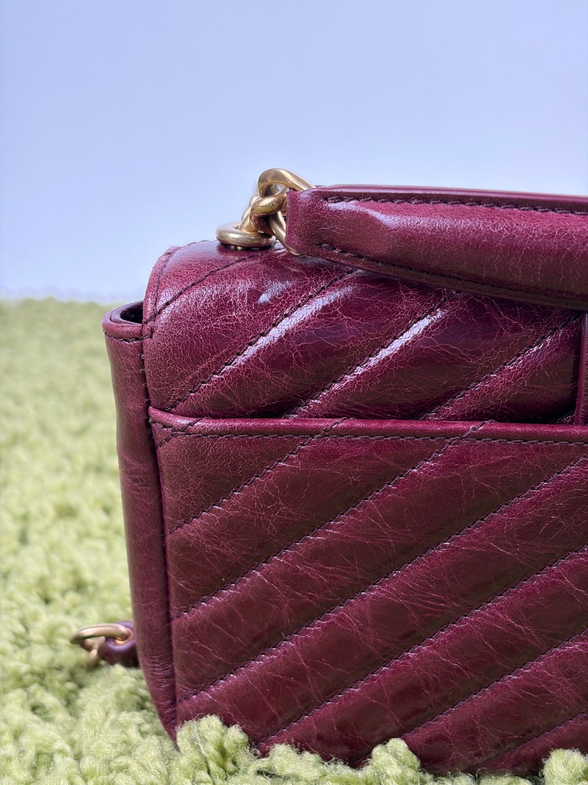 Borsa Yves Saint Laurent College Mini in Pelle Lucida Bordeaux - Second Hand Di Fiore
