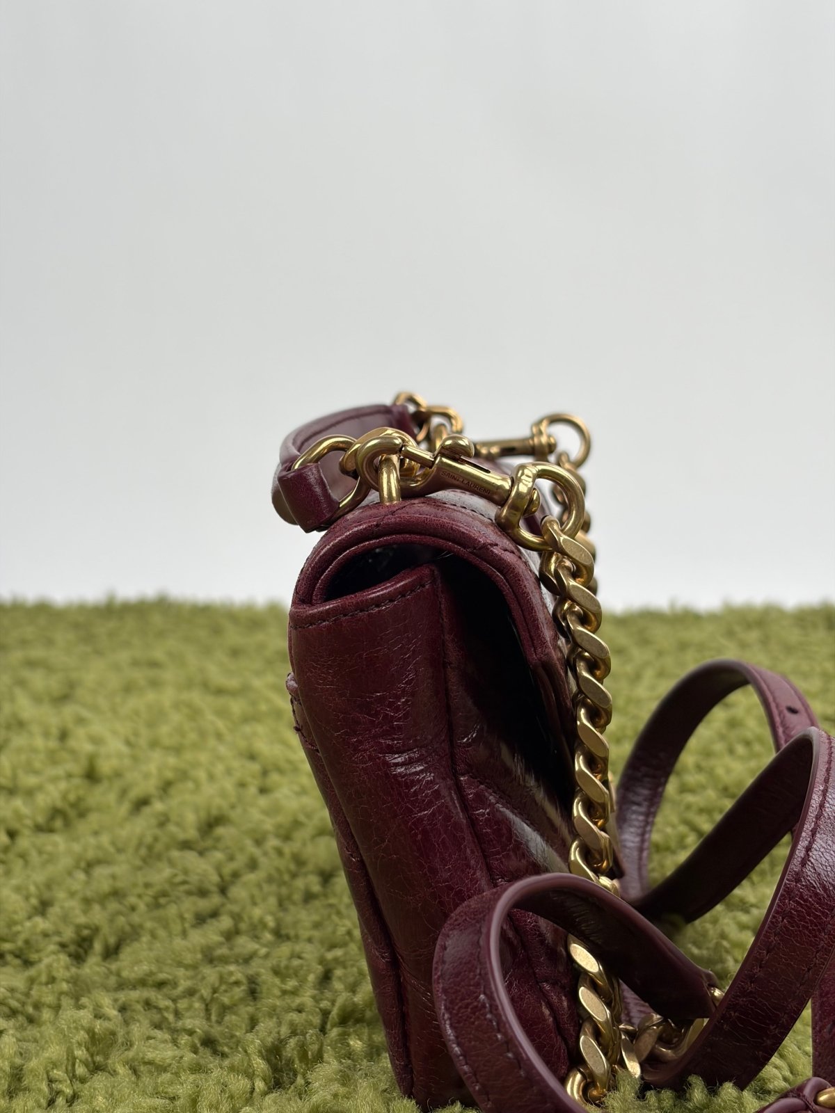 Borsa Yves Saint Laurent College Mini in Pelle Lucida Bordeaux - Second Hand Di Fiore