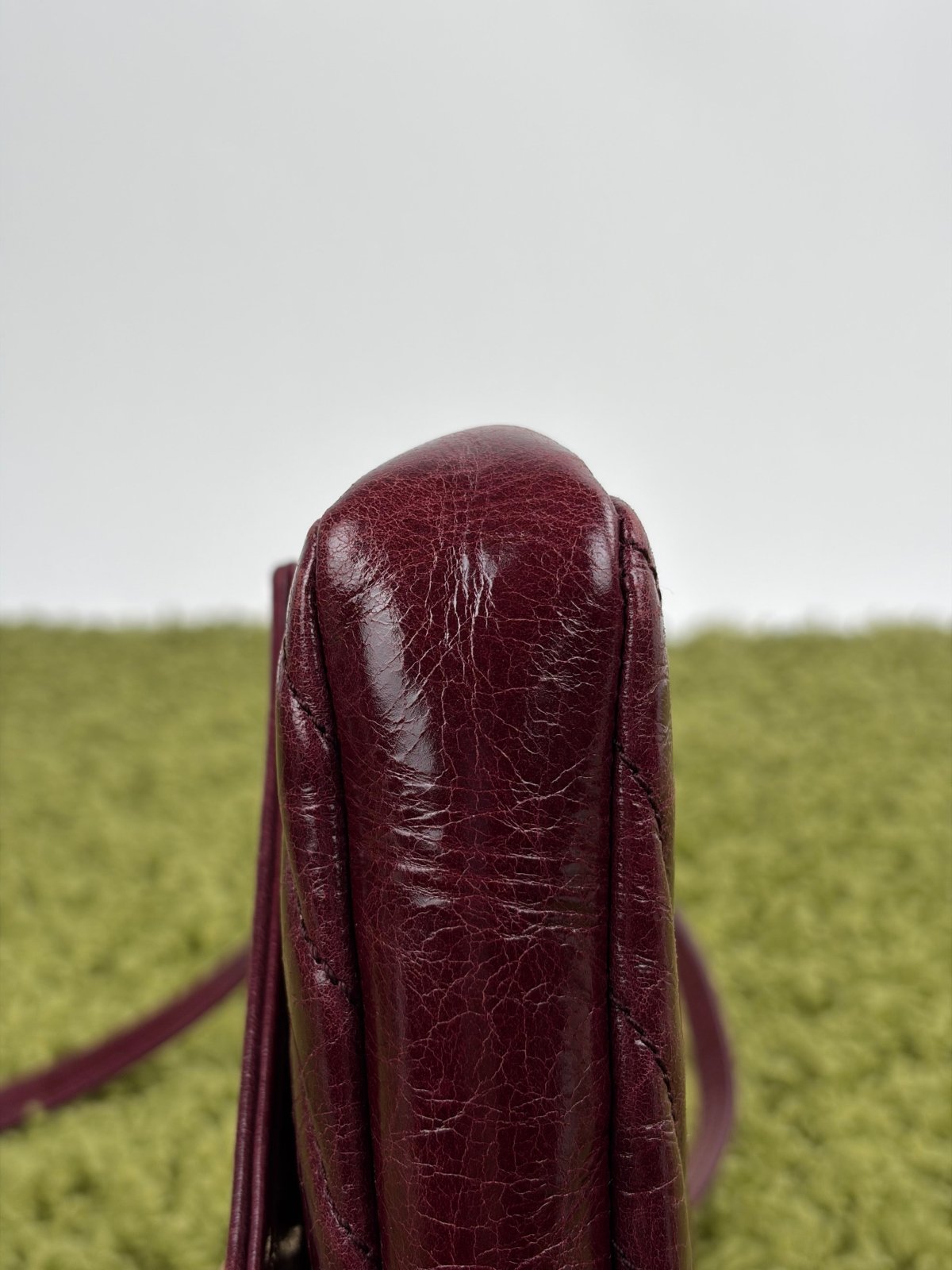 Borsa Yves Saint Laurent College Mini in Pelle Lucida Bordeaux - Second Hand Di Fiore