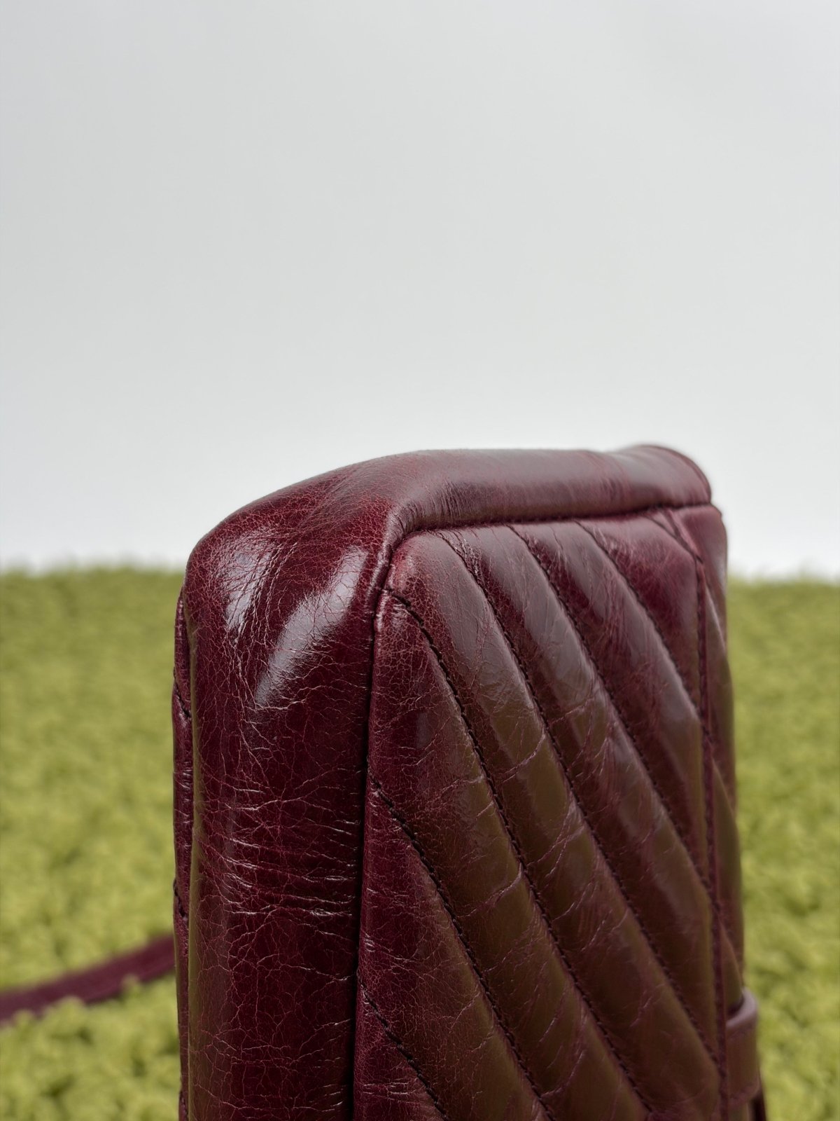 Borsa Yves Saint Laurent College Mini in Pelle Lucida Bordeaux - Second Hand Di Fiore