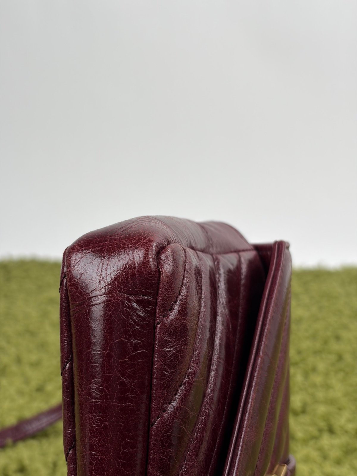 Borsa Yves Saint Laurent College Mini in Pelle Lucida Bordeaux - Second Hand Di Fiore