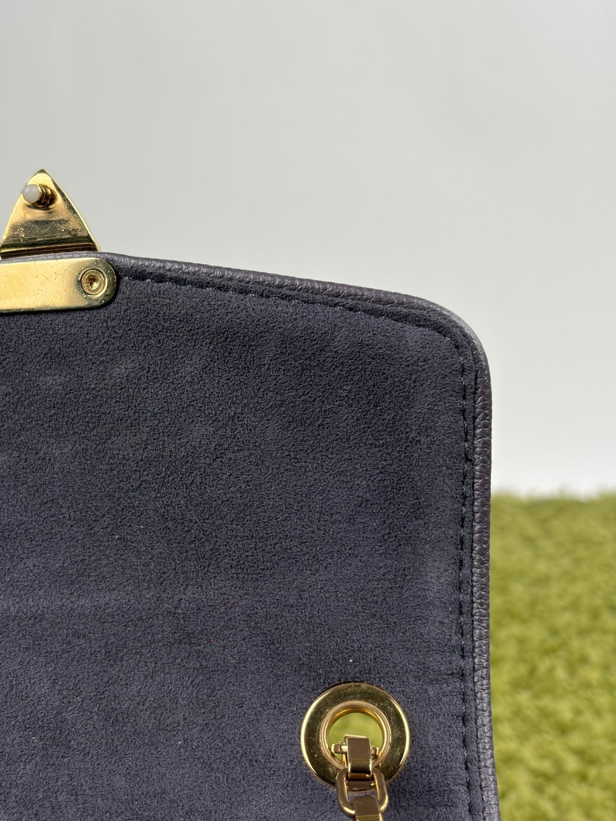 Borsa Louis Vuitton Saint German BB Studded Monogram Empreinte Grigia - Second Hand Di Fiore