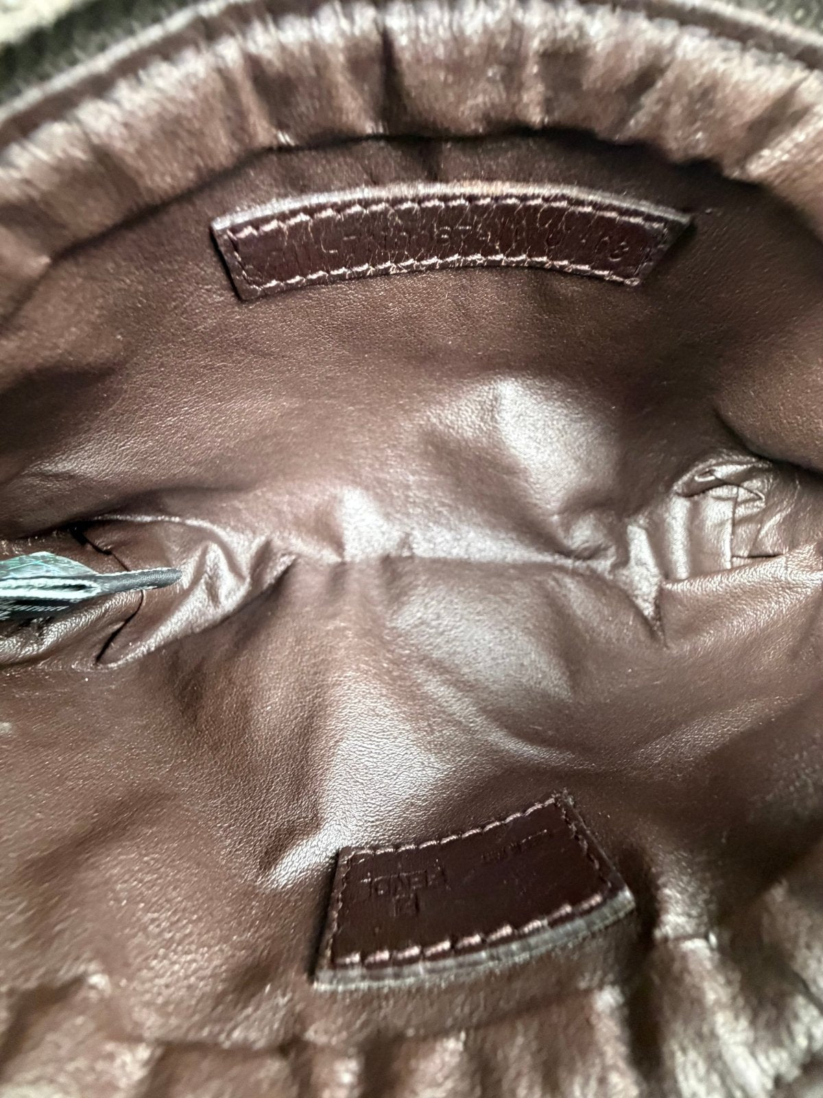 Pochette Fendi Con Motivo FF Zucca Marrone - Second Hand Di Fiore