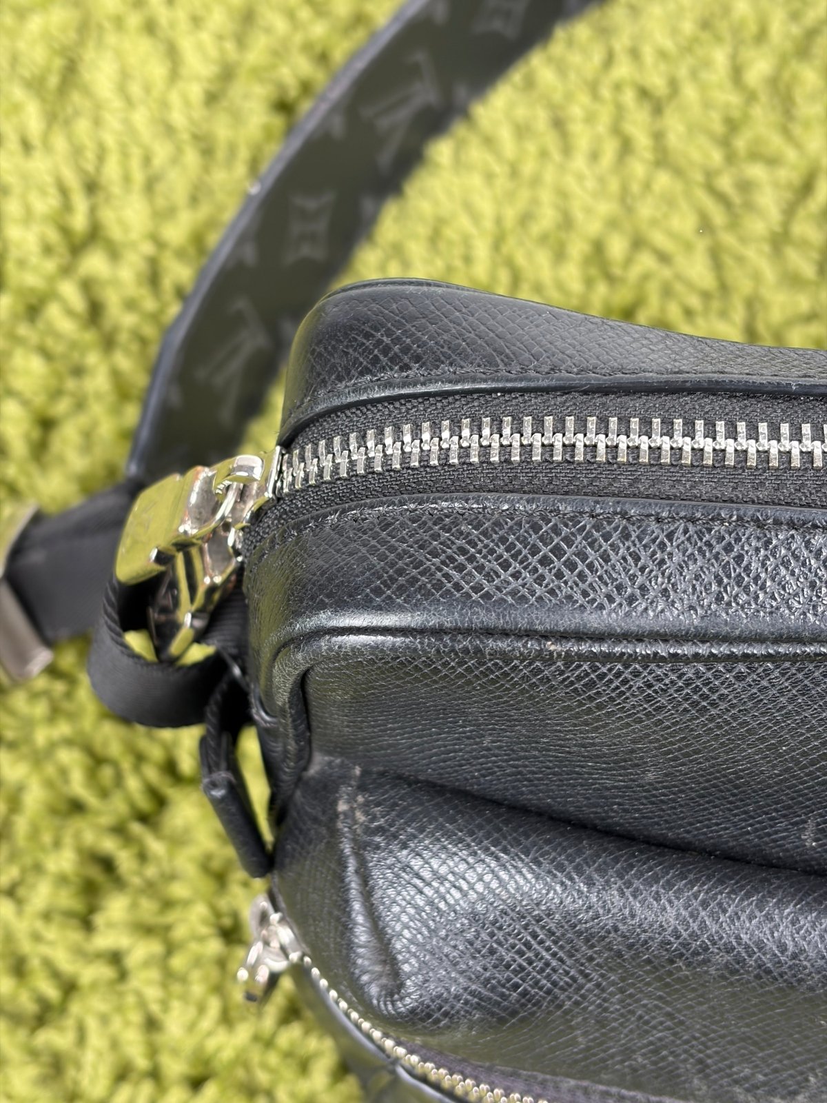 Borsa Louis Vuitton Outdoor Messenger Nera - Second Hand Di Fiore