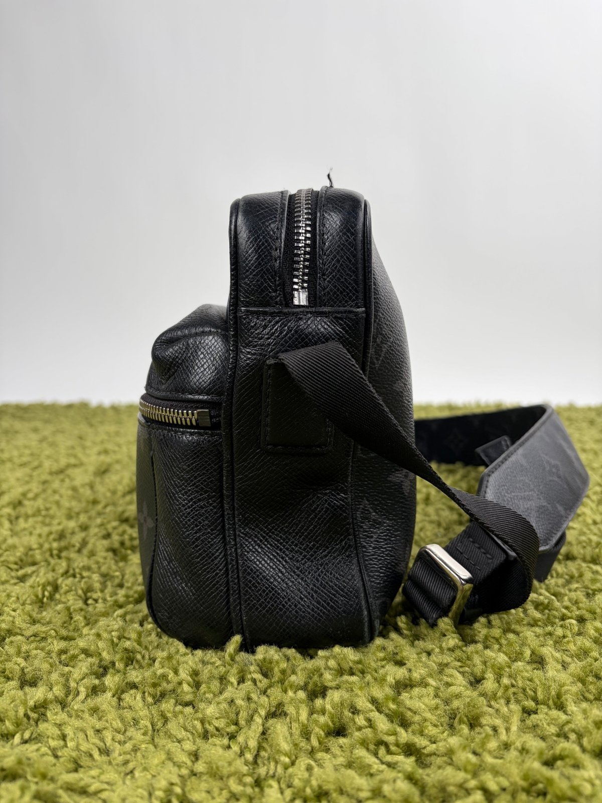Borsa Louis Vuitton Outdoor Messenger Nera - Second Hand Di Fiore