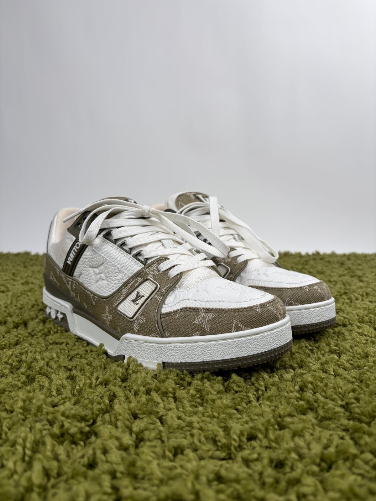 Louis Vuitton Trainer Denim Beige 6.5 - Second Hand Di Fiore