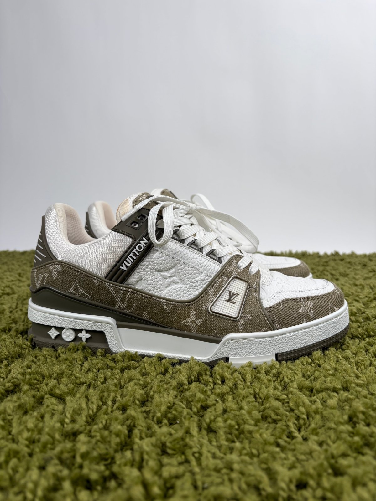 Louis Vuitton Trainer Denim Beige 6.5 - Second Hand Di Fiore