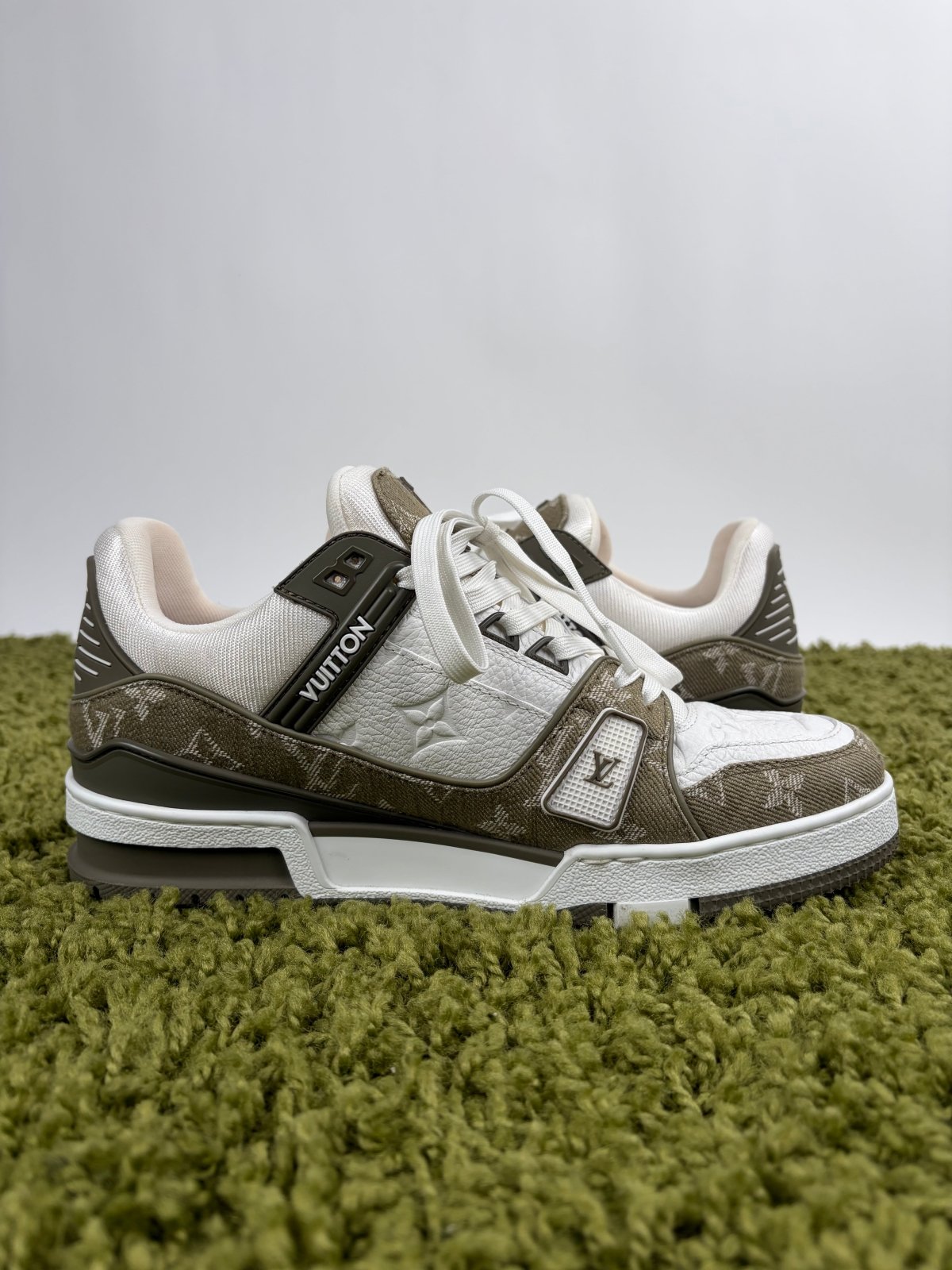 Louis Vuitton Trainer Denim Beige 6.5 - Second Hand Di Fiore