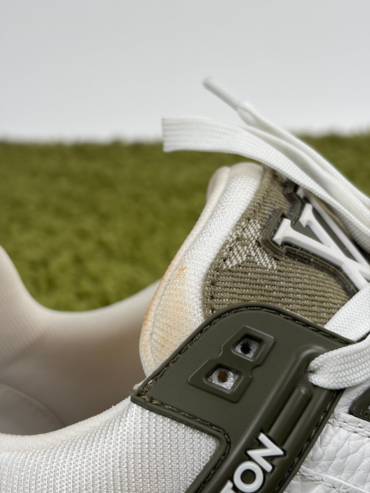 Louis Vuitton Trainer Denim Beige 6.5 - Second Hand Di Fiore