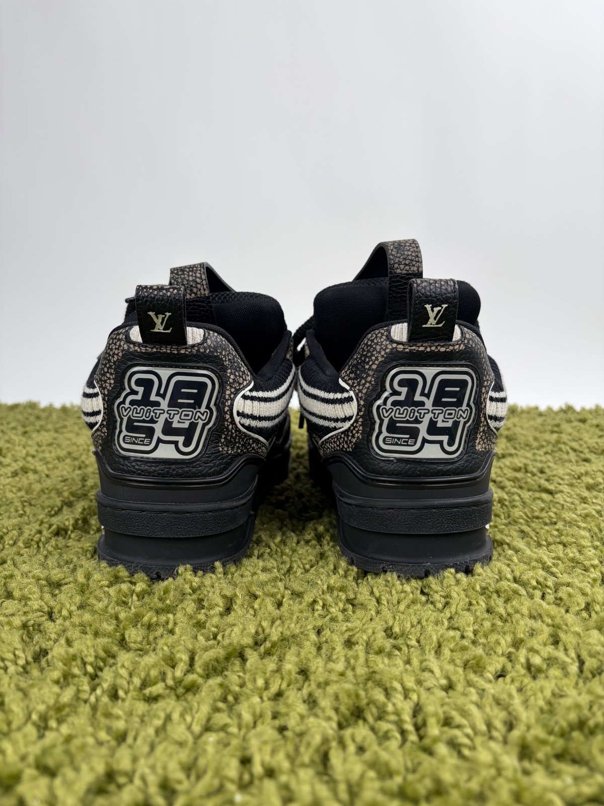 Louis Vuitton Skate Nera Multicolor 6.5 - Second Hand Di Fiore