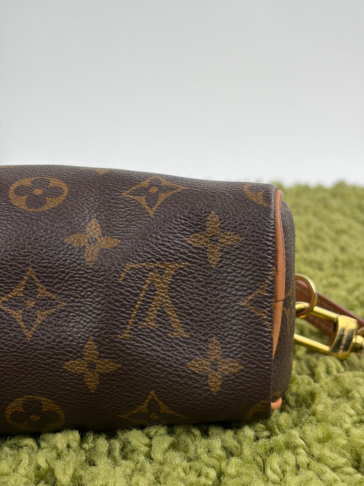Borsa Louis Vuitton Nano Speedy Marrone