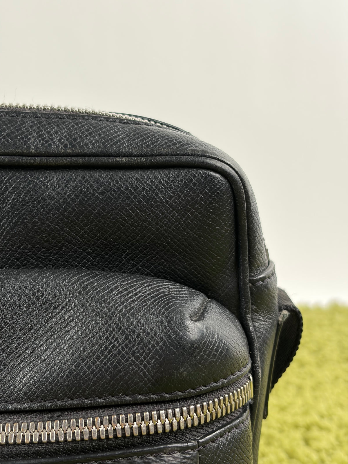Borsa Louis Vuitton Outdoor Messenger Nera