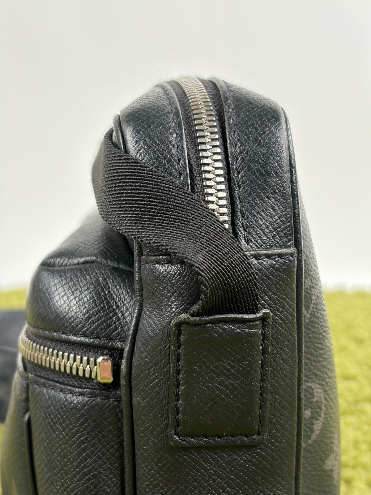 Borsa Louis Vuitton Outdoor Messenger Nera