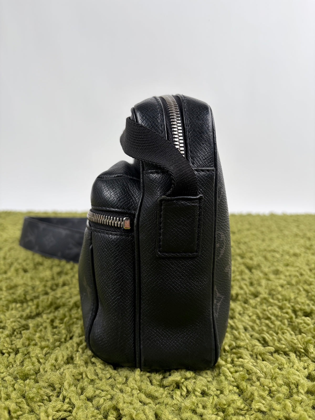 Borsa Louis Vuitton Outdoor Messenger Nera