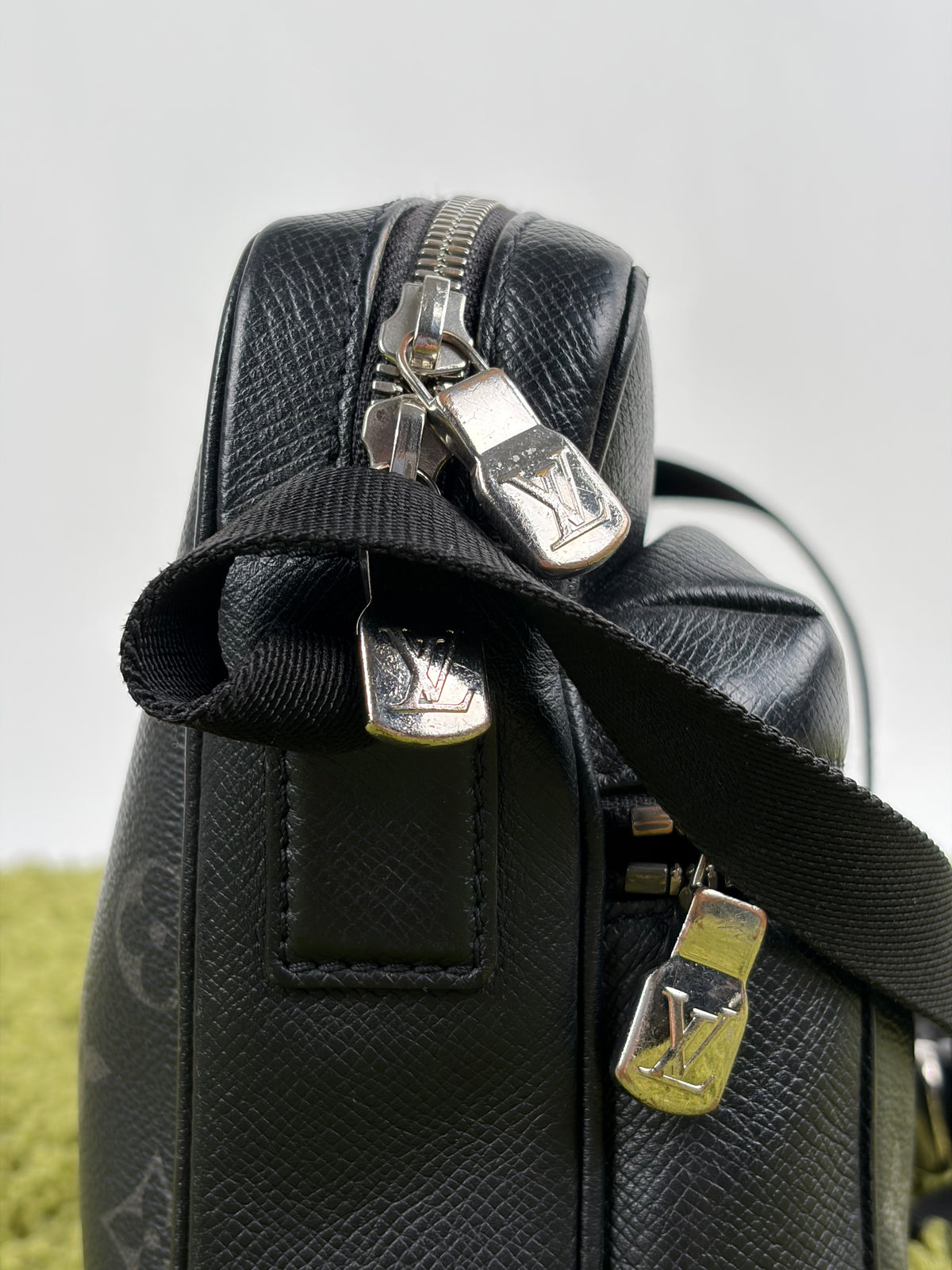 Borsa Louis Vuitton Outdoor Messenger Nera