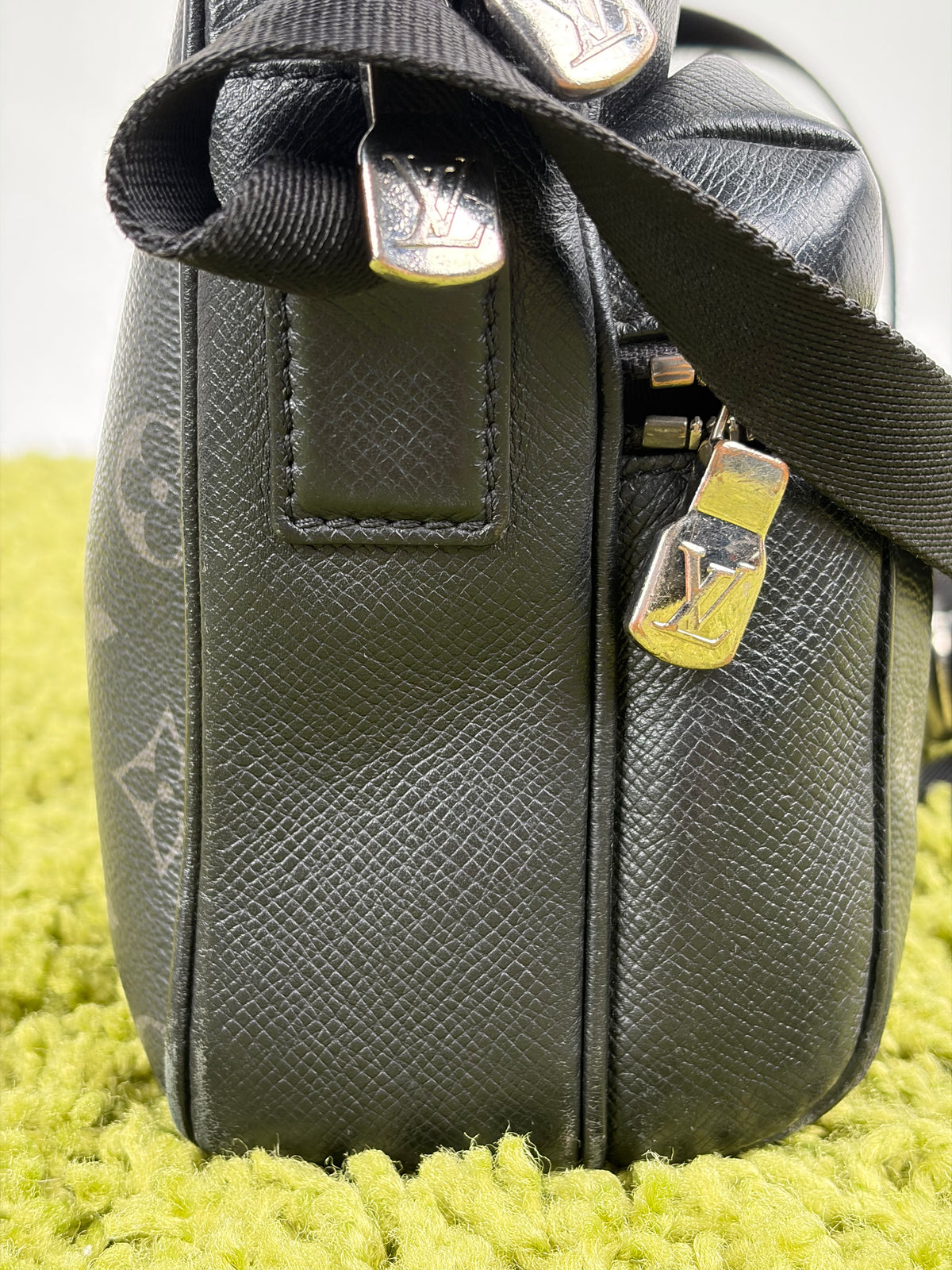 Borsa Louis Vuitton Outdoor Messenger Nera