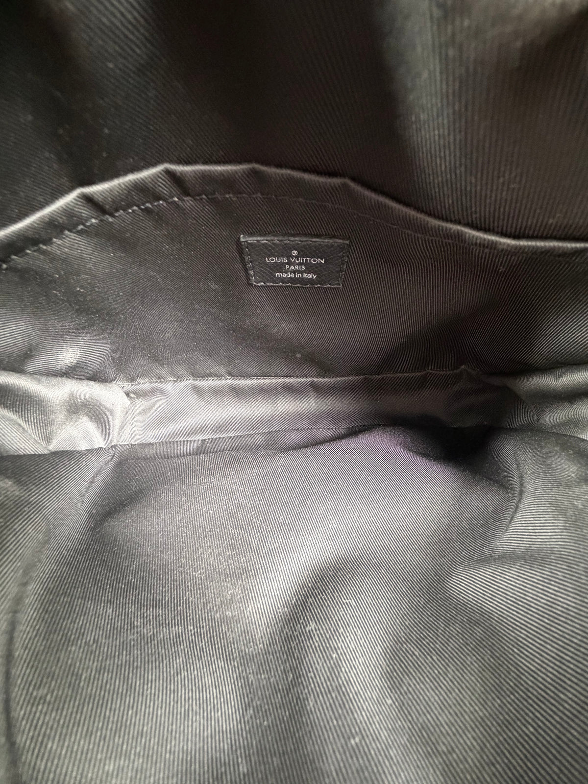 Borsa Louis Vuitton Outdoor Messenger Nera