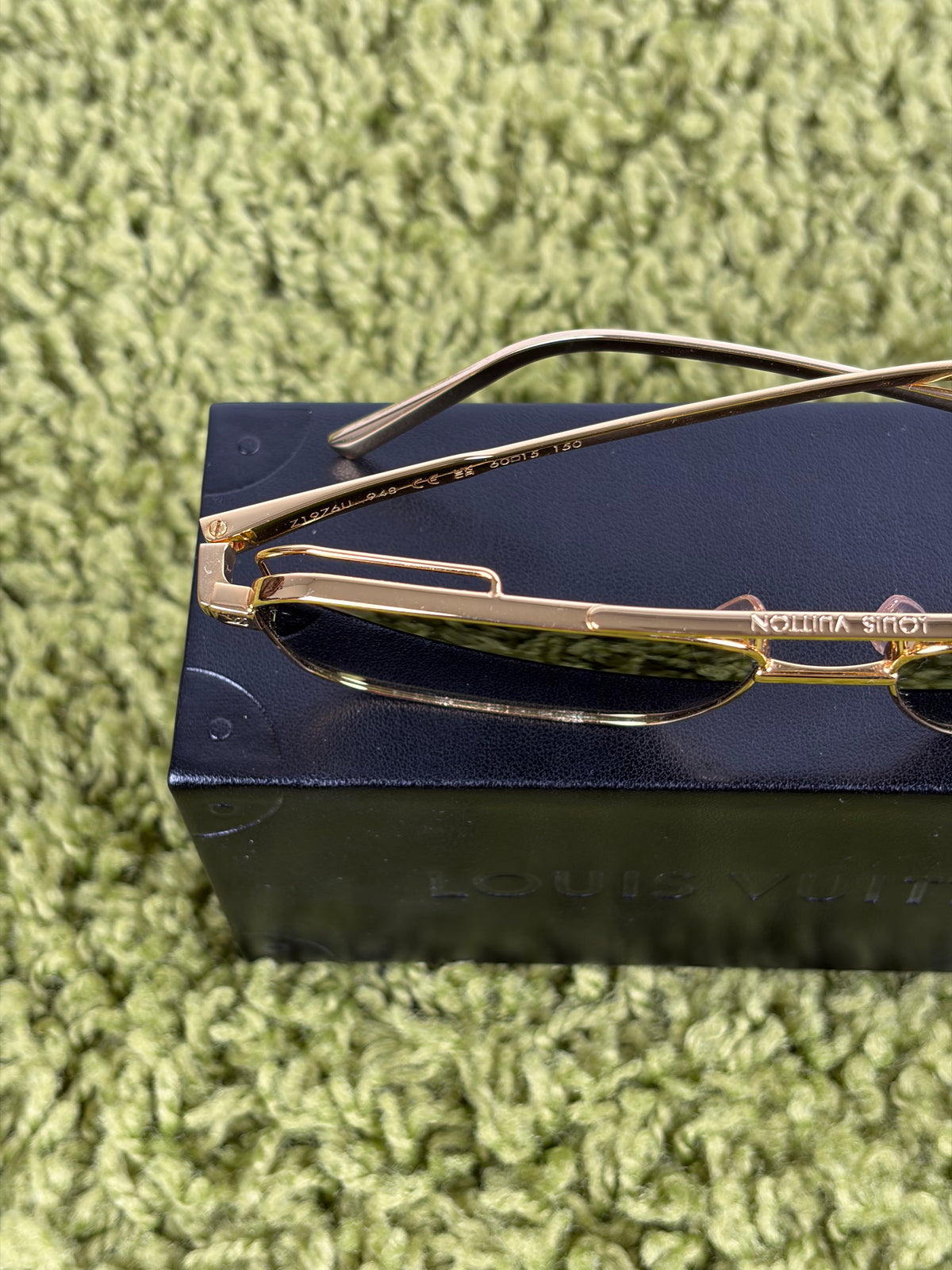 Occhiali da sole Louis Vuitton Rise Metal Oro