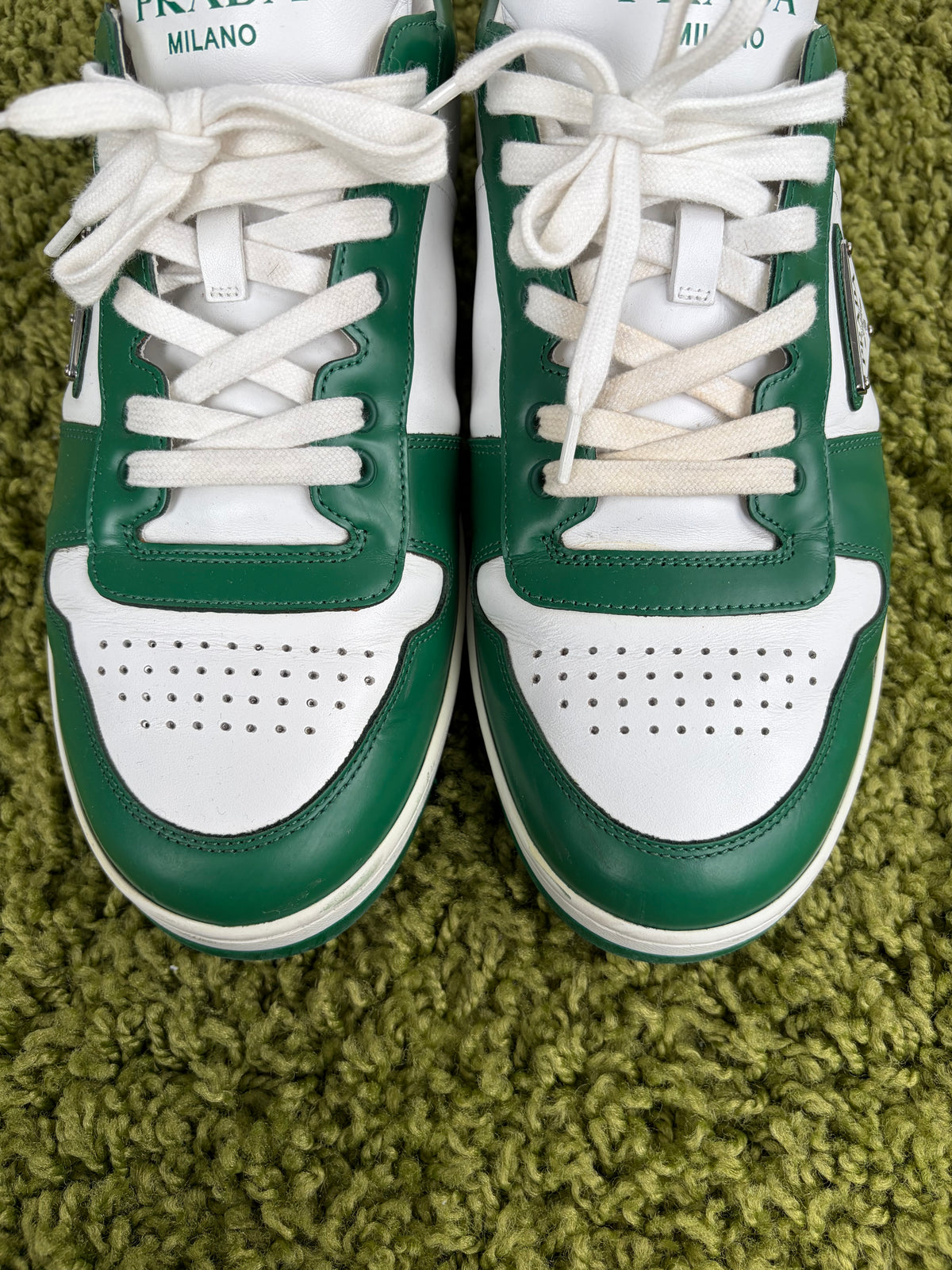 Prada DownTown Verde 9.5