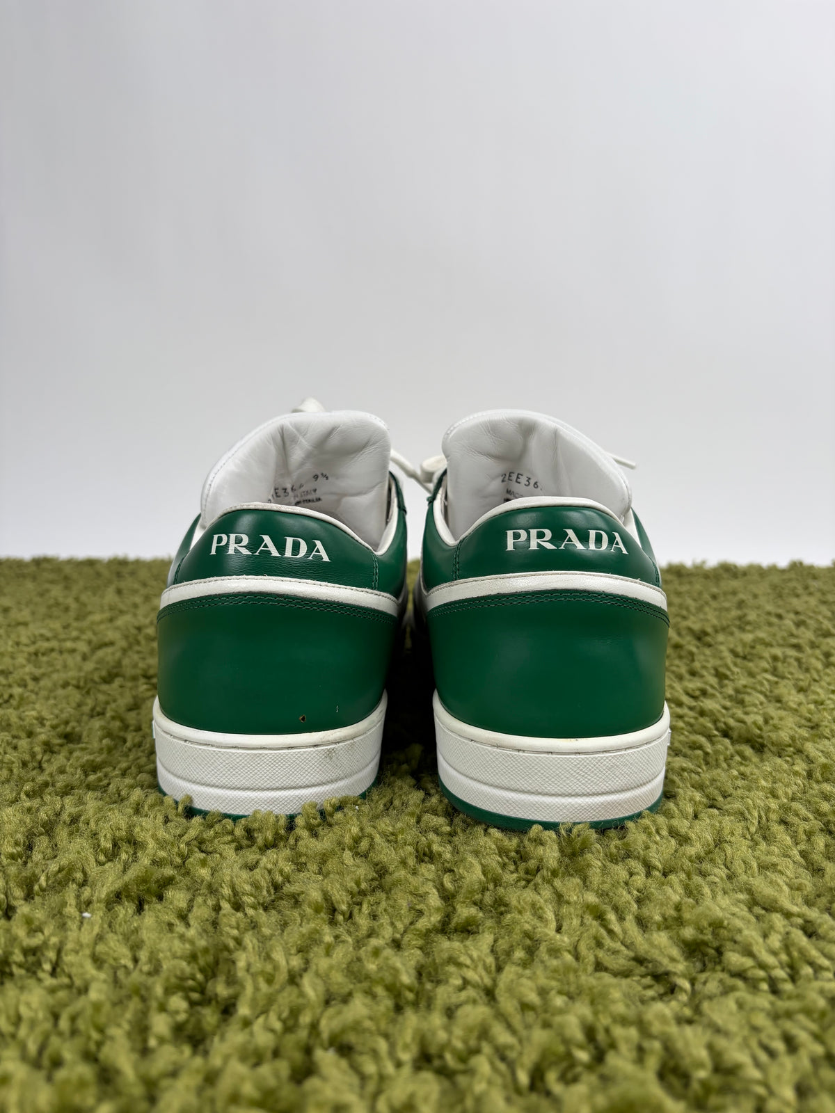 Prada DownTown Verde 9.5