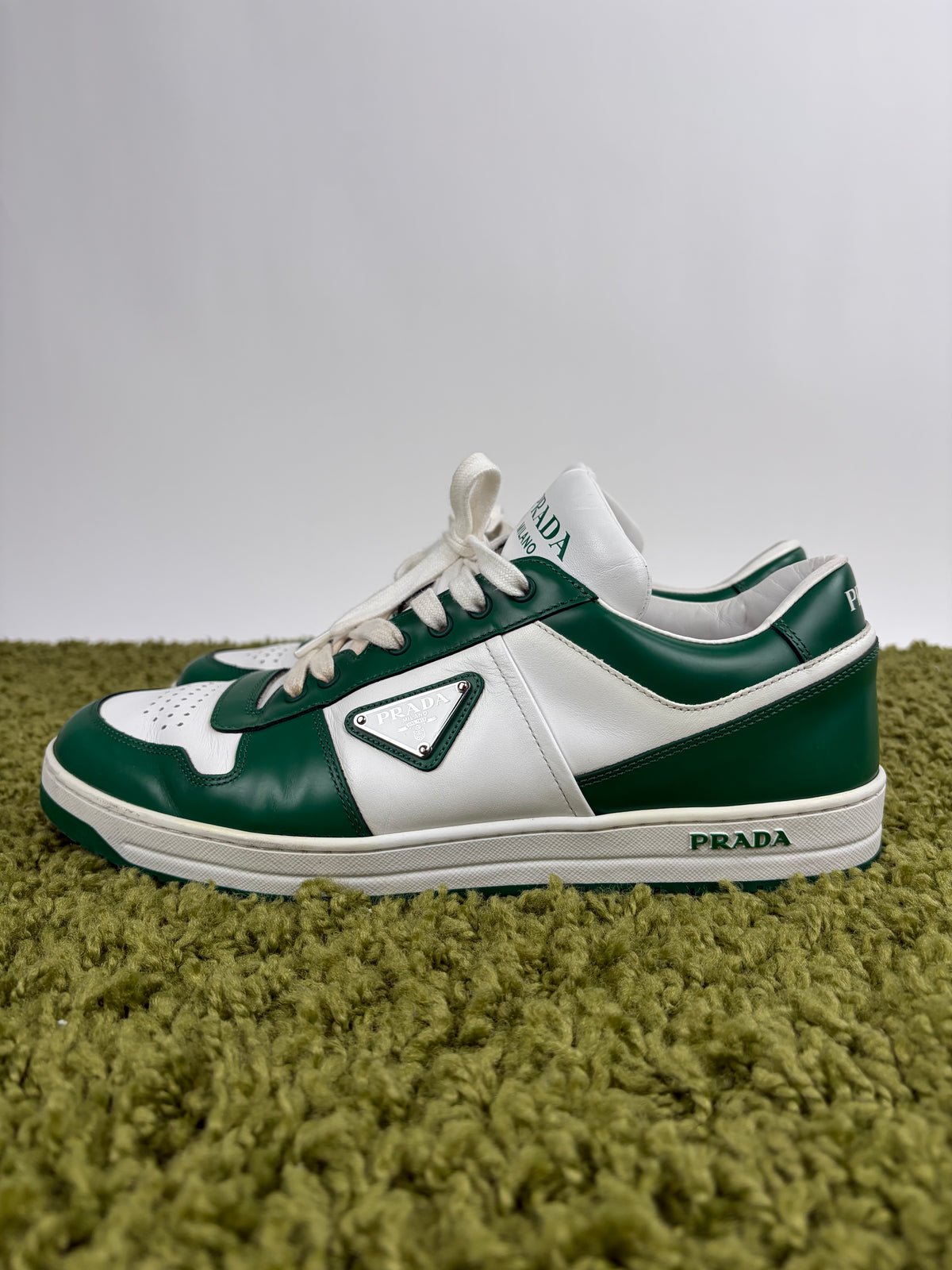 Prada DownTown Verde 9.5