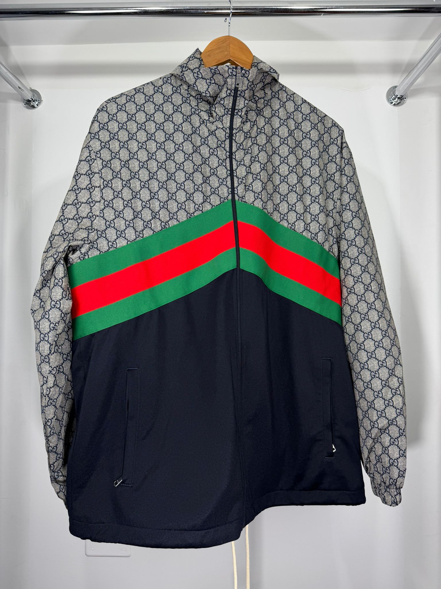 Pantalone e Giacca Gucci Size M grigio verde e rosso